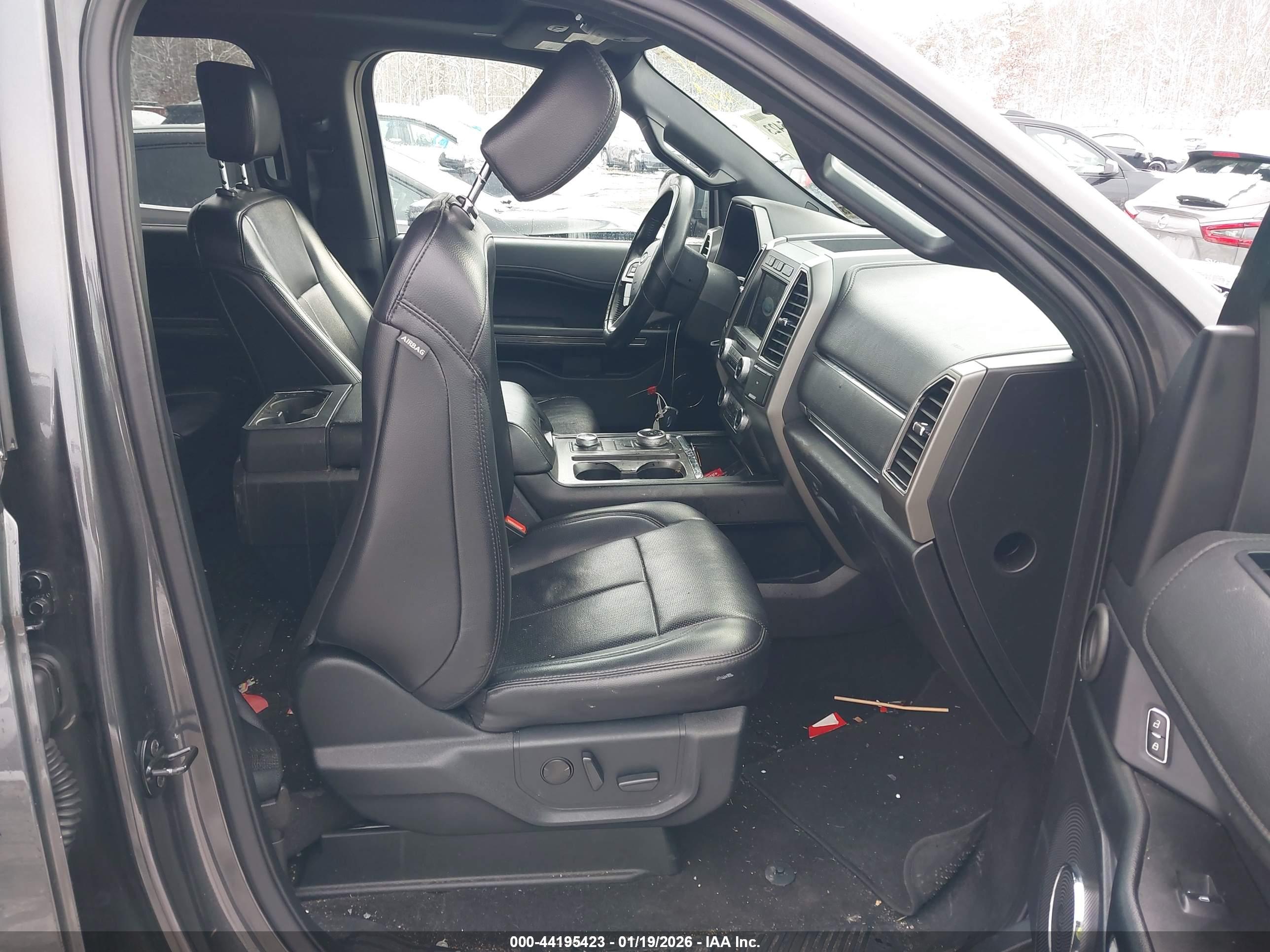 FORD EXPEDITION image 5