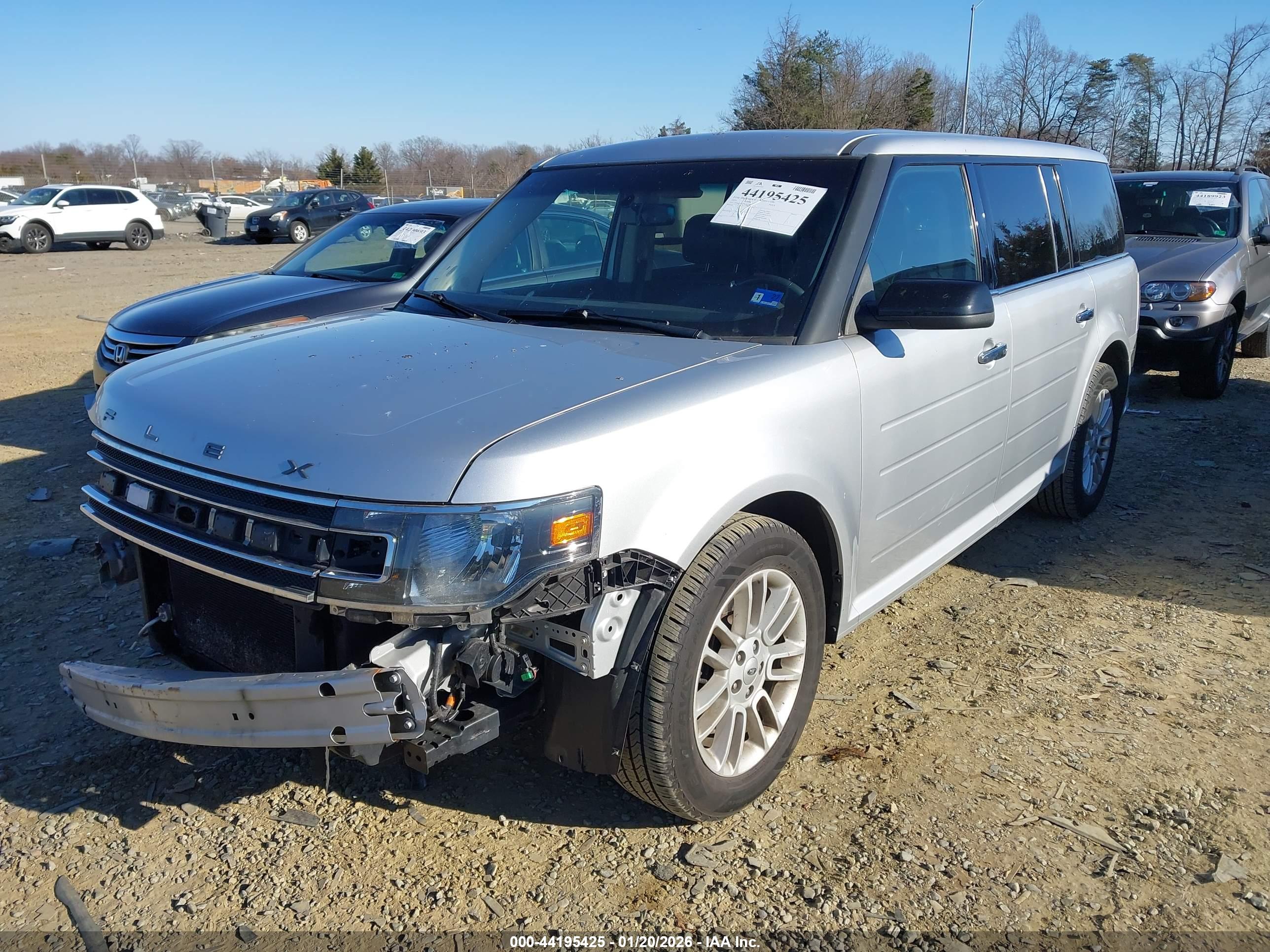 FORD FLEX image 2