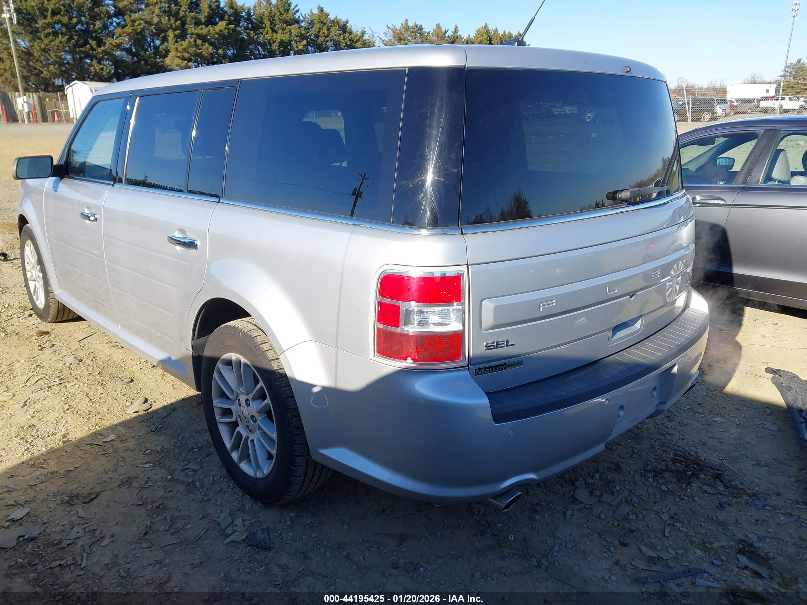 FORD FLEX image 3