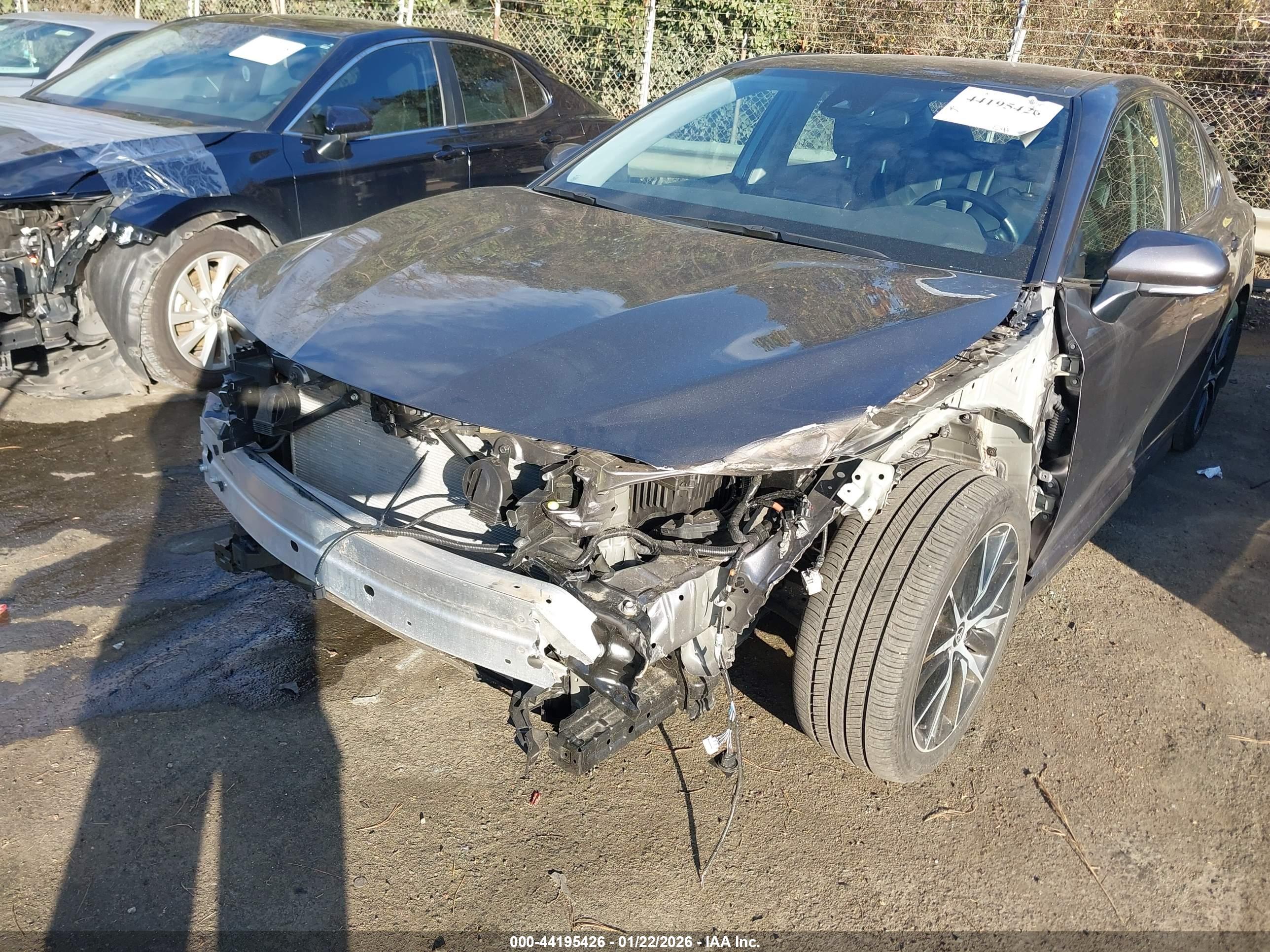 TOYOTA CAMRY image 6