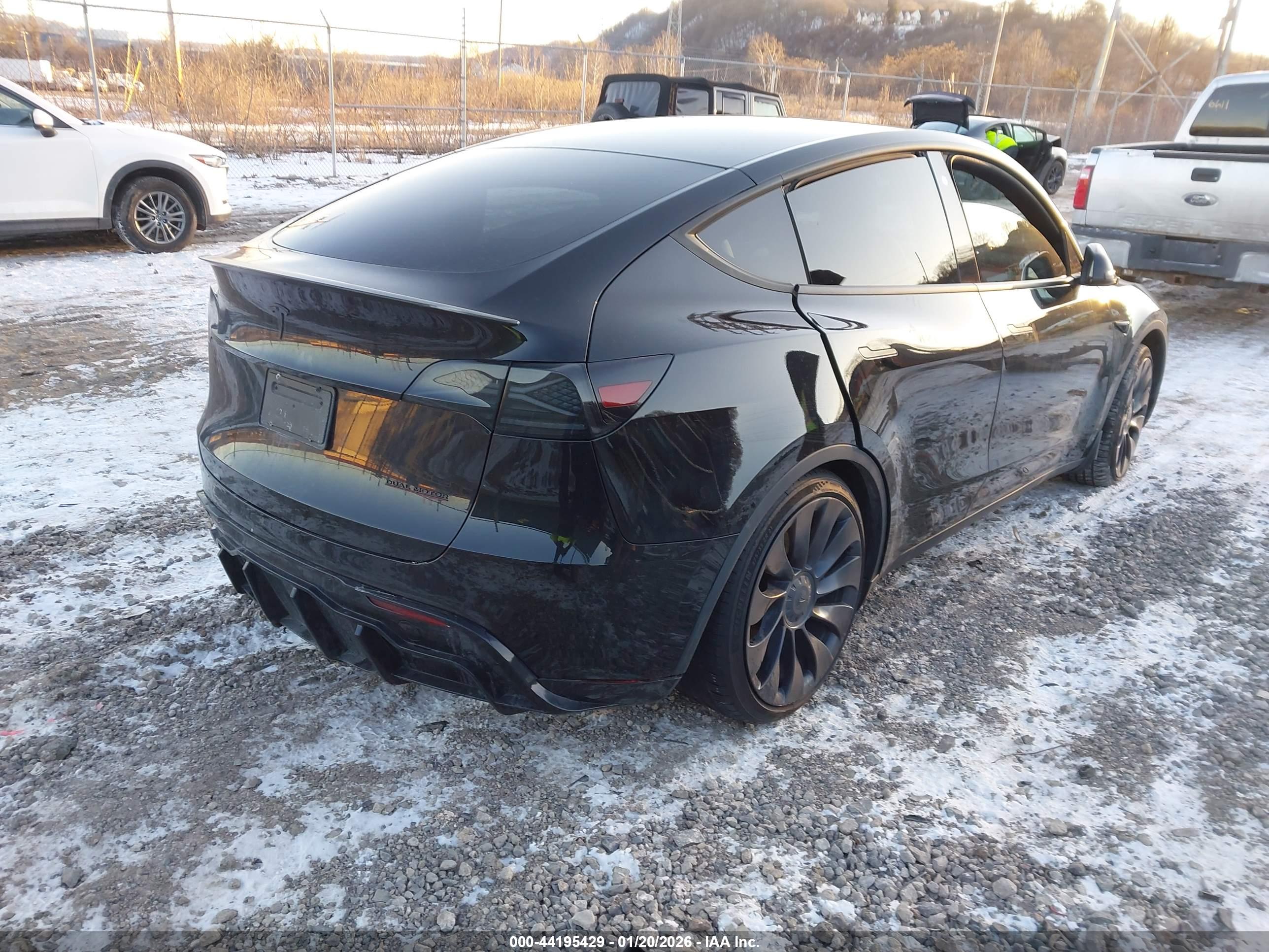 TESLA MODEL image 4