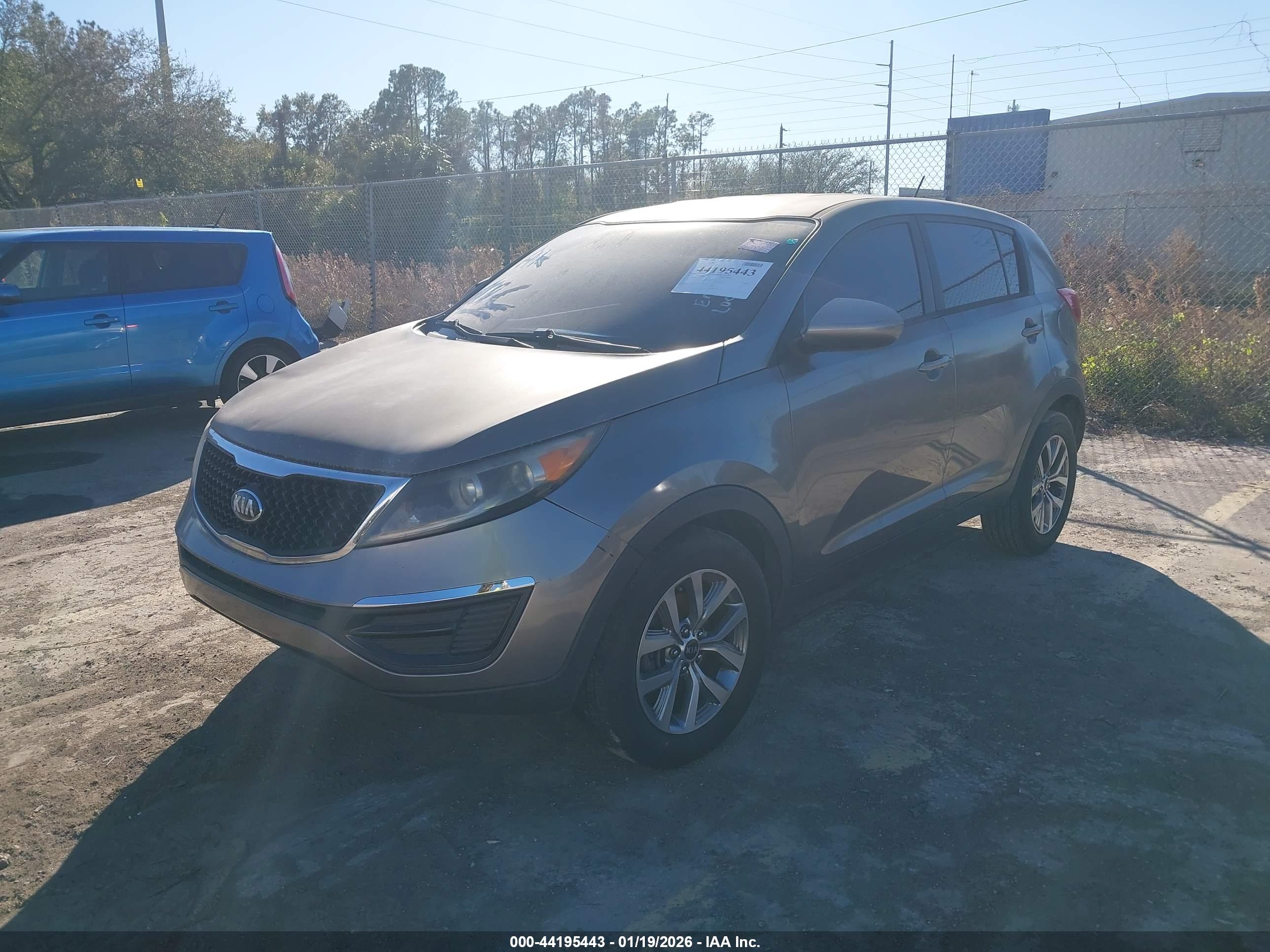 KIA SPORTAGE image 2
