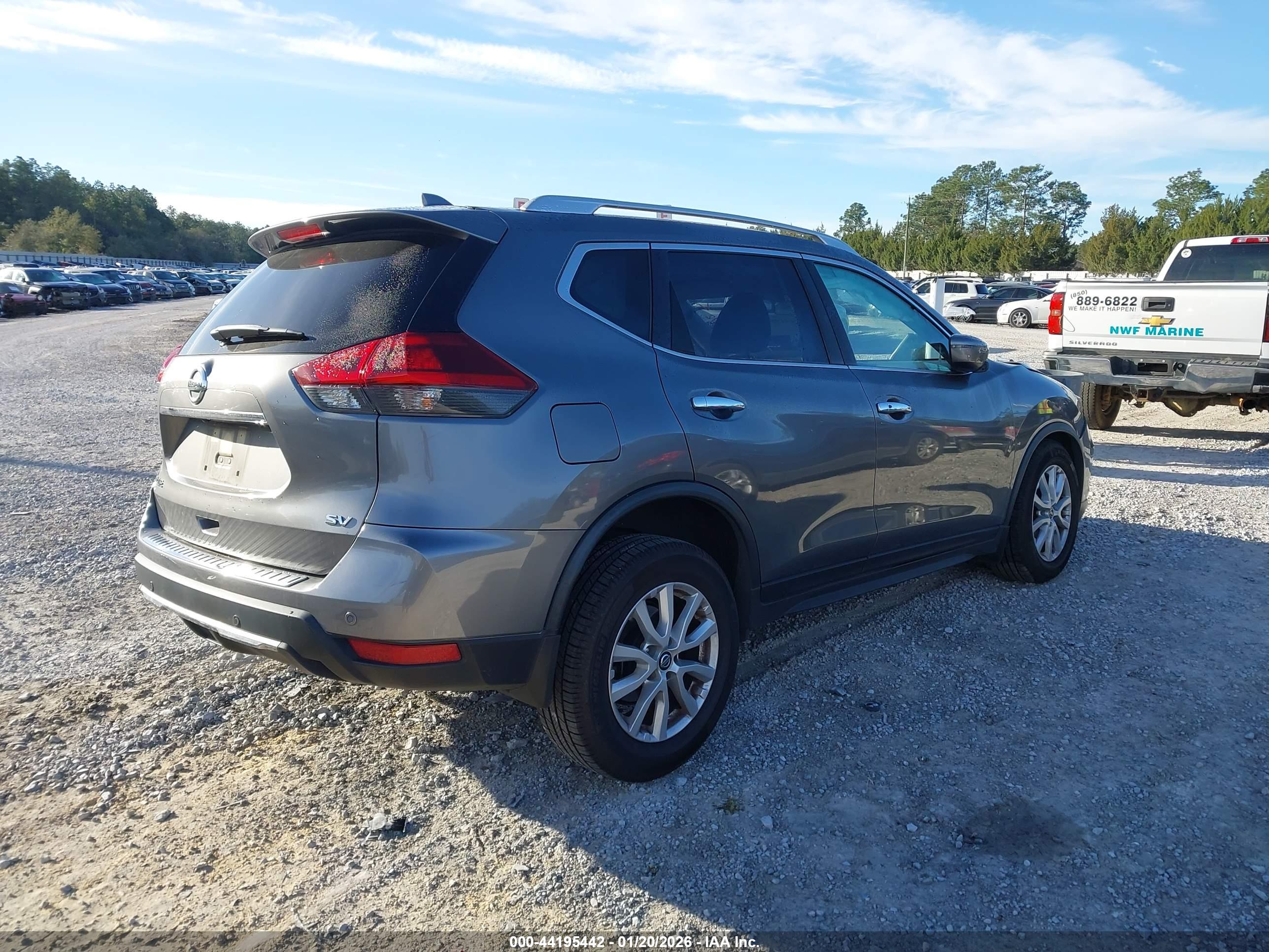 NISSAN ROGUE image 4