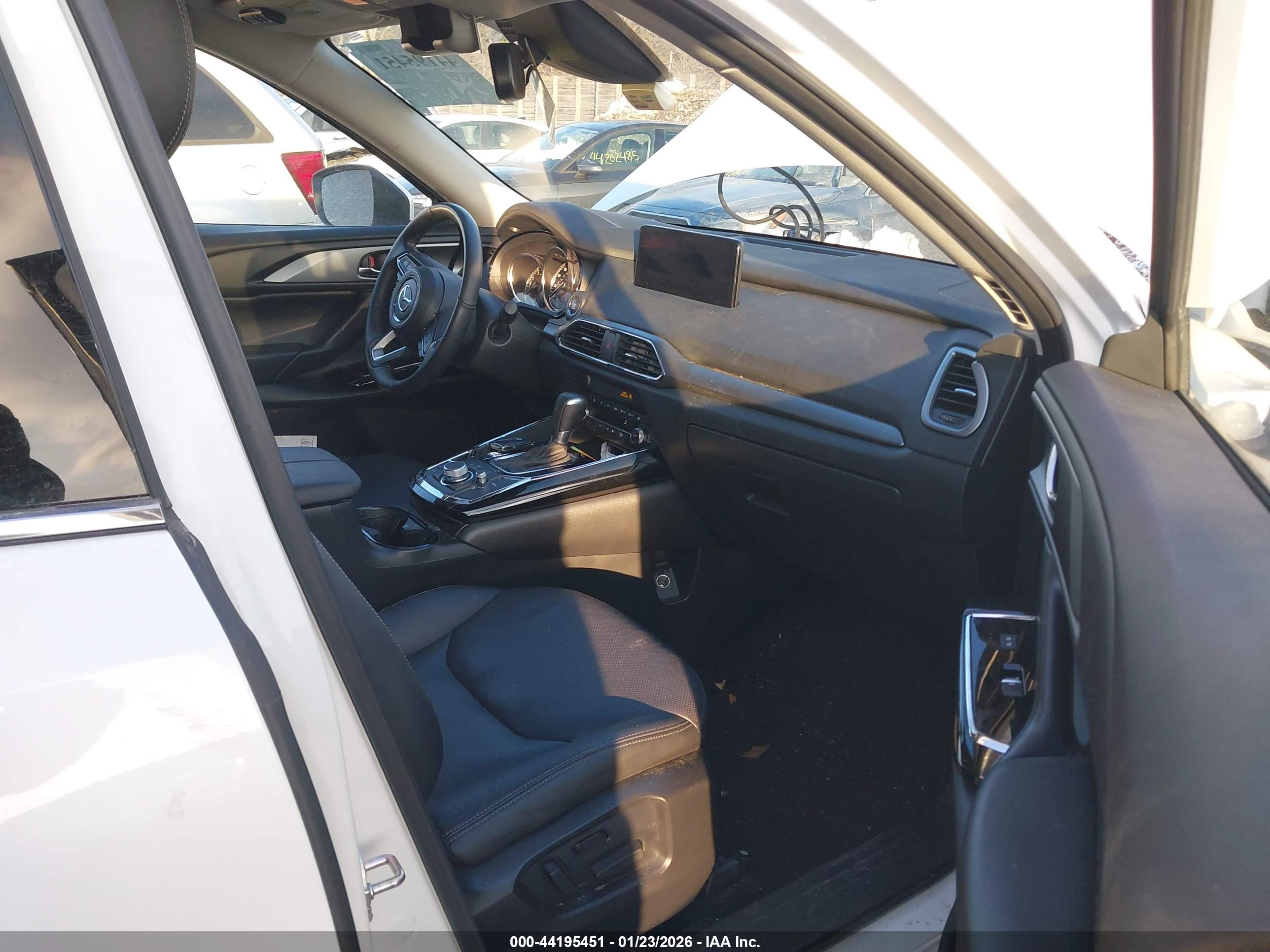 MAZDA CX-9 image 5