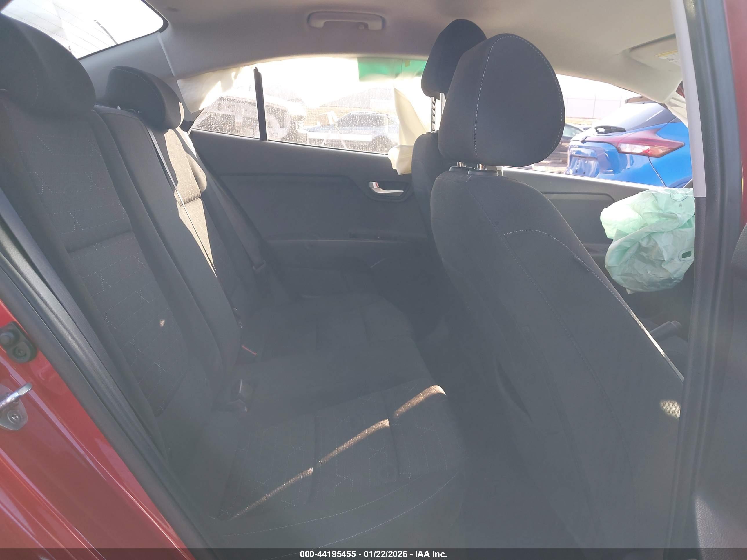 KIA RIO image 8