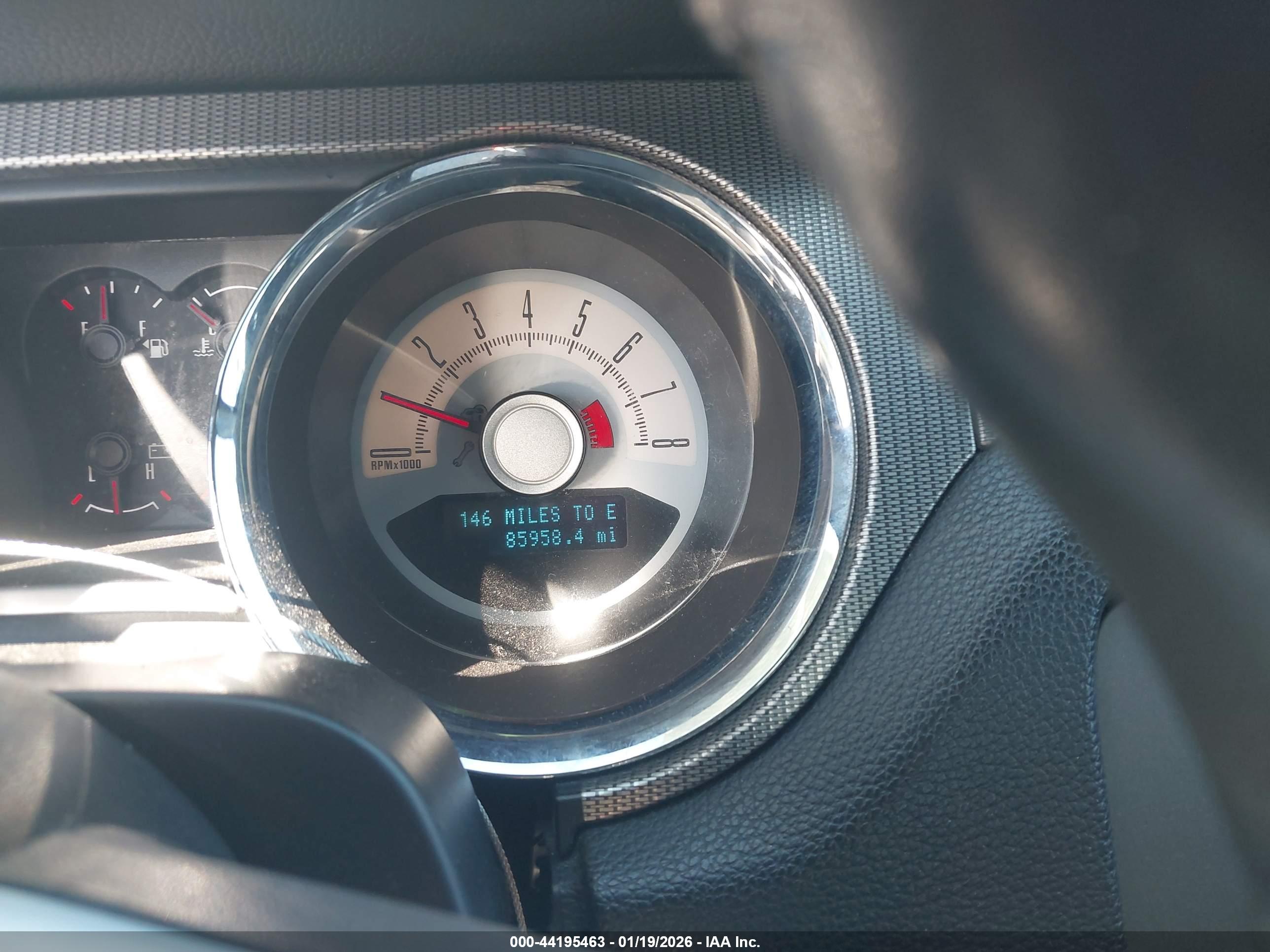 FORD MUSTANG image 7
