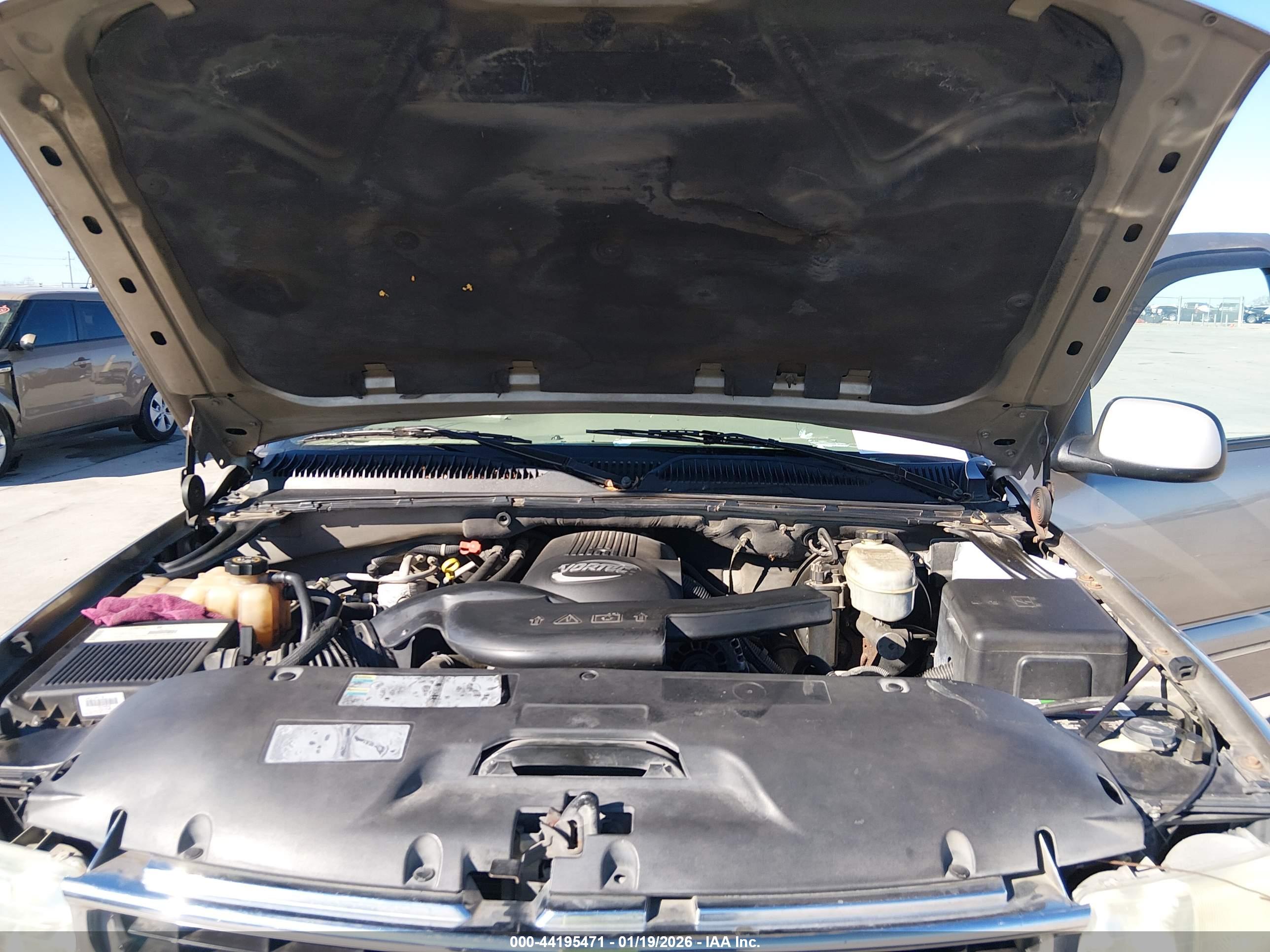 CHEVROLET SUBURBAN image 10
