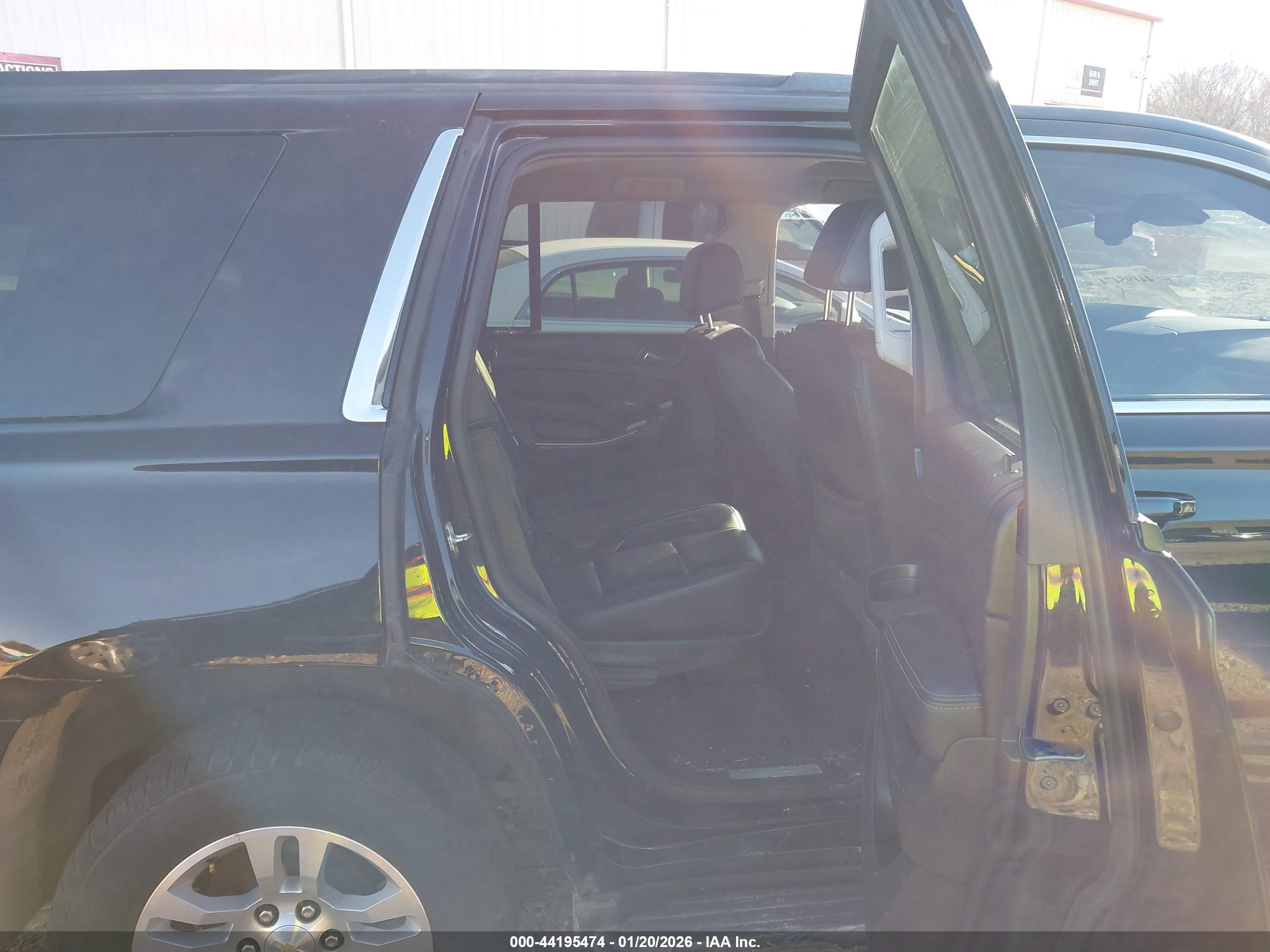 CHEVROLET TAHOE image 8