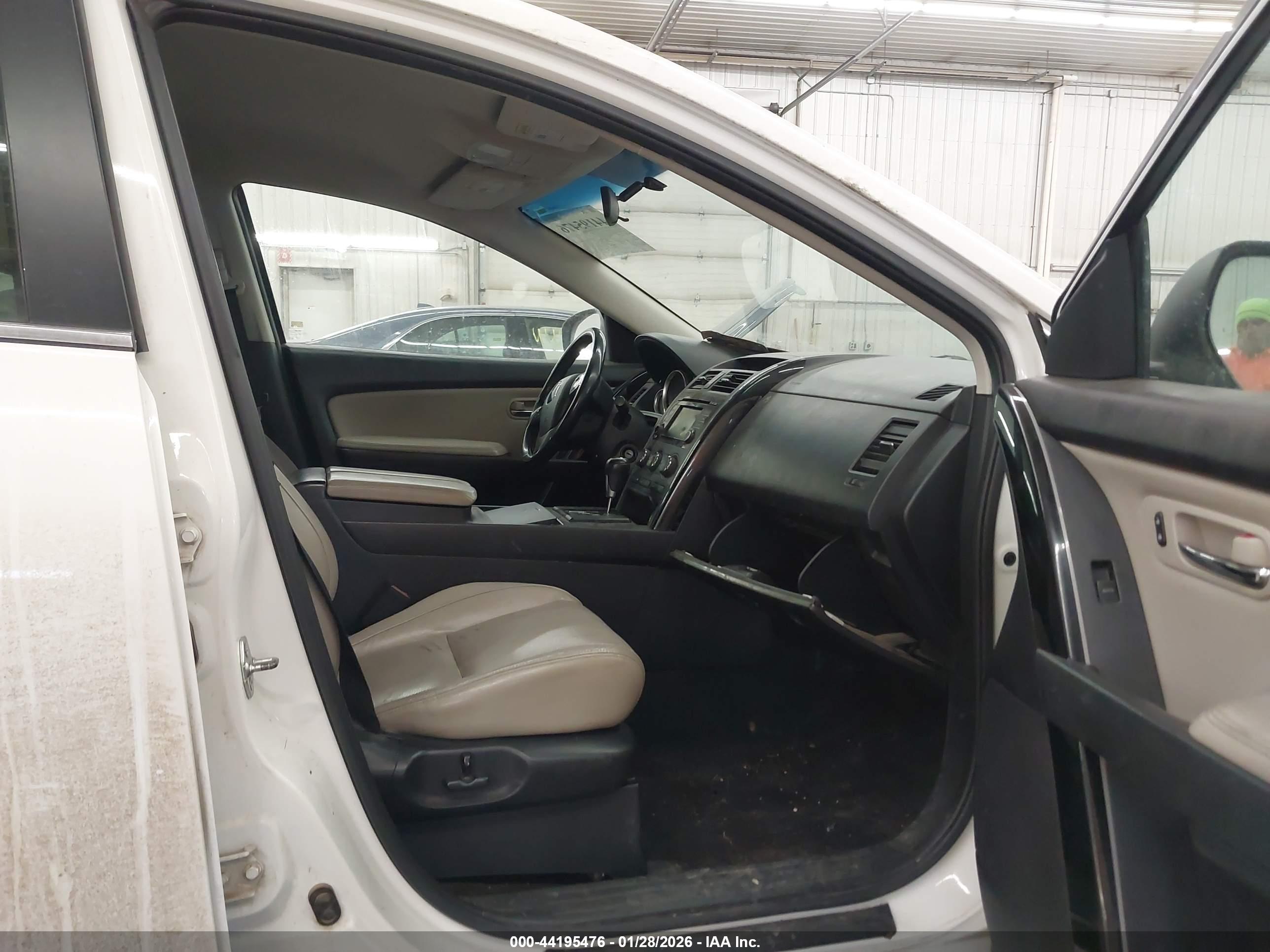 MAZDA CX-9 image 5