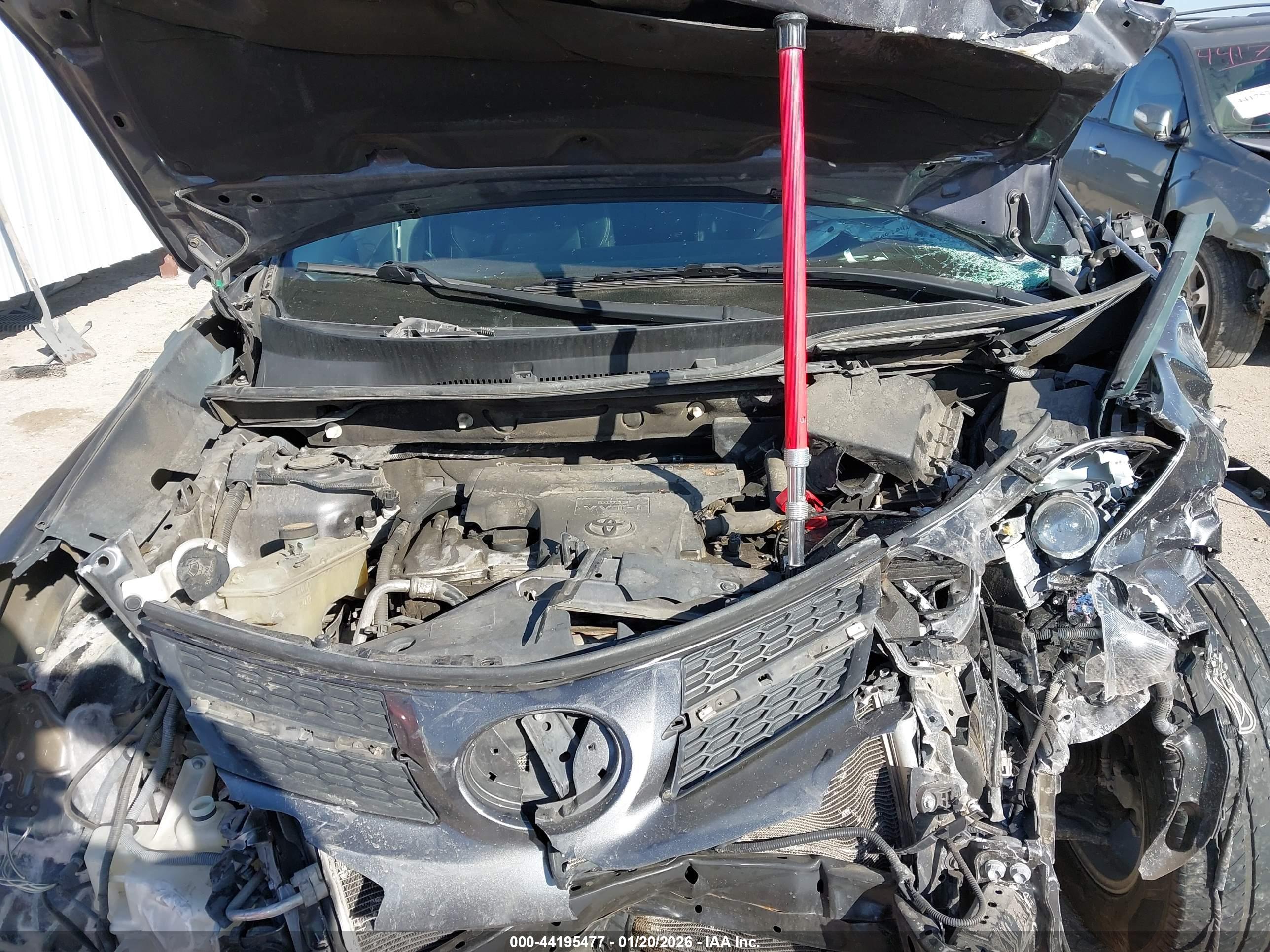TOYOTA RAV4 image 10