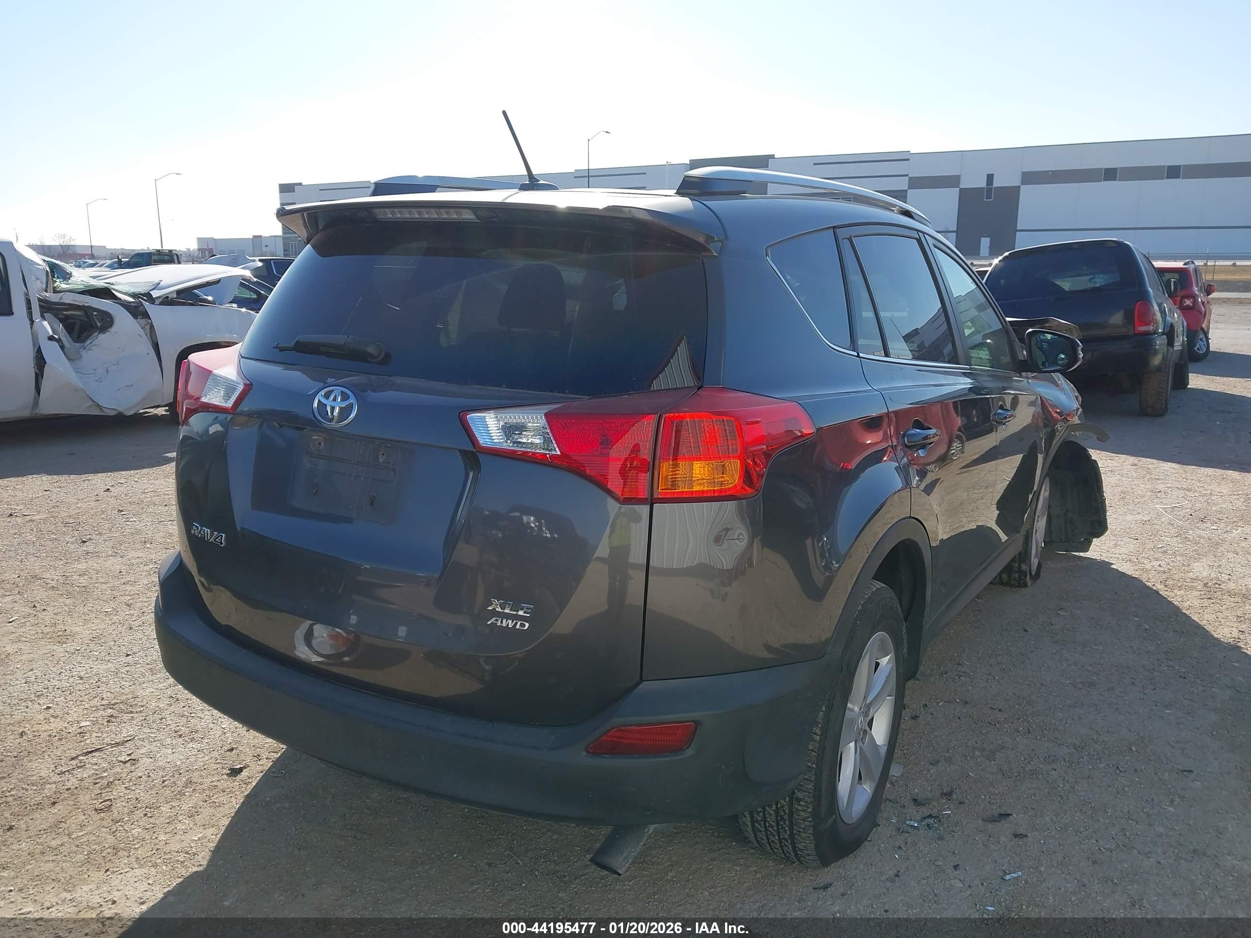 TOYOTA RAV4 image 4