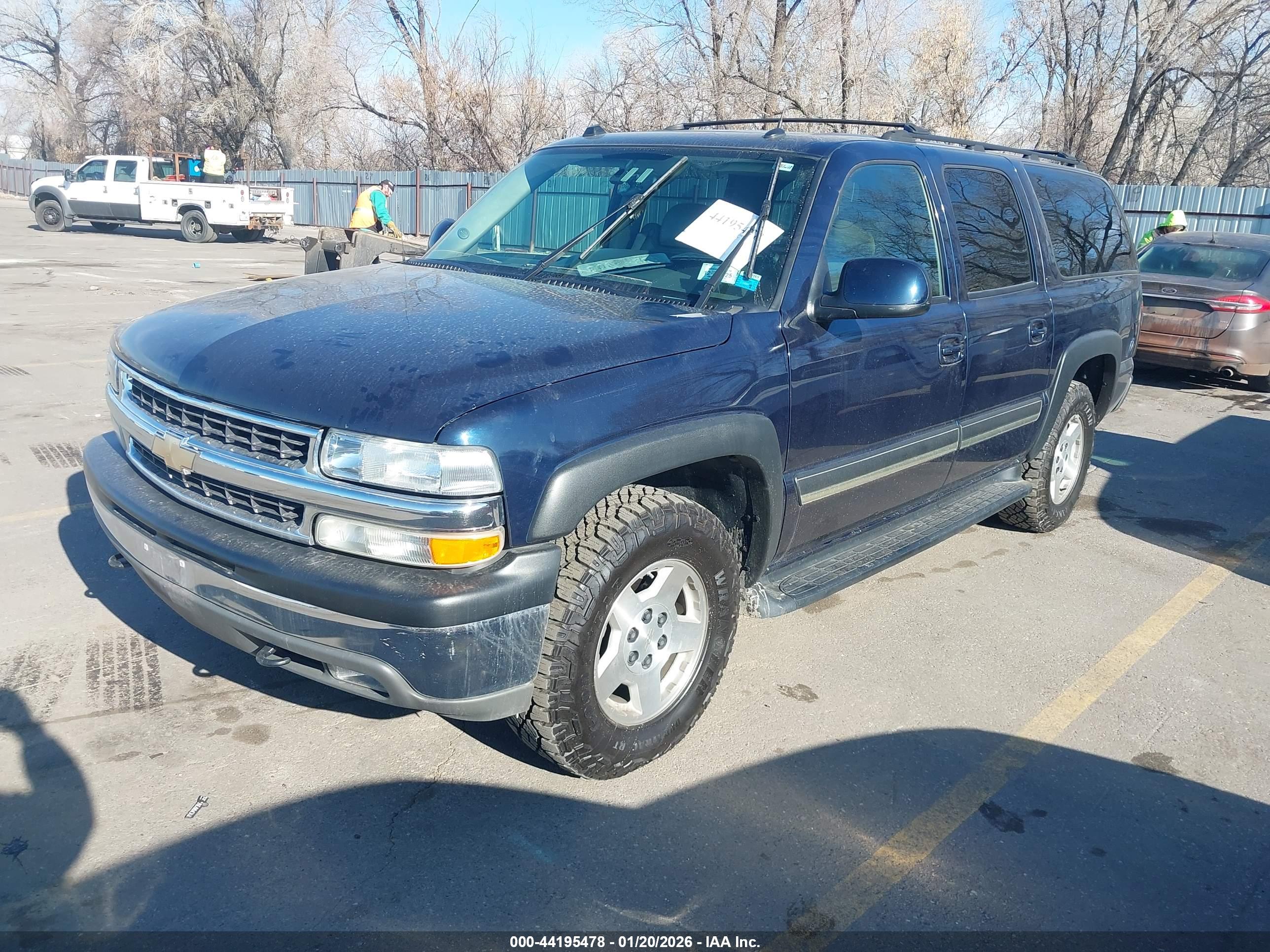 CHEVROLET SUBURBAN image 2