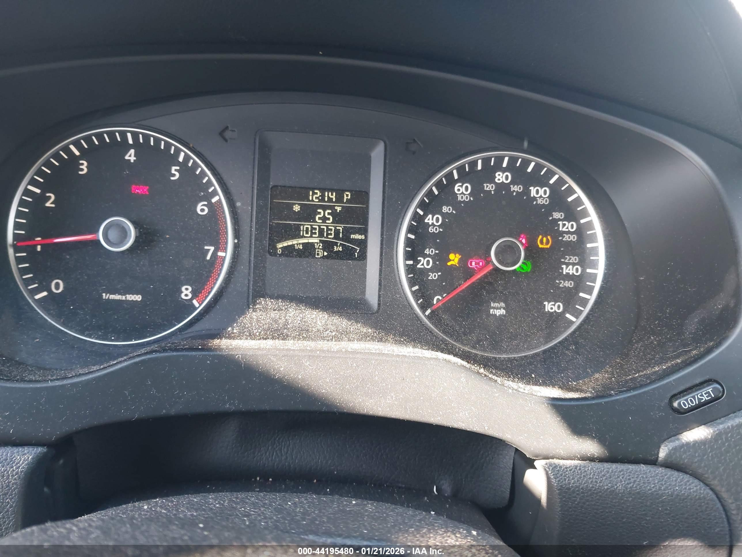 VOLKSWAGEN JETTA image 7