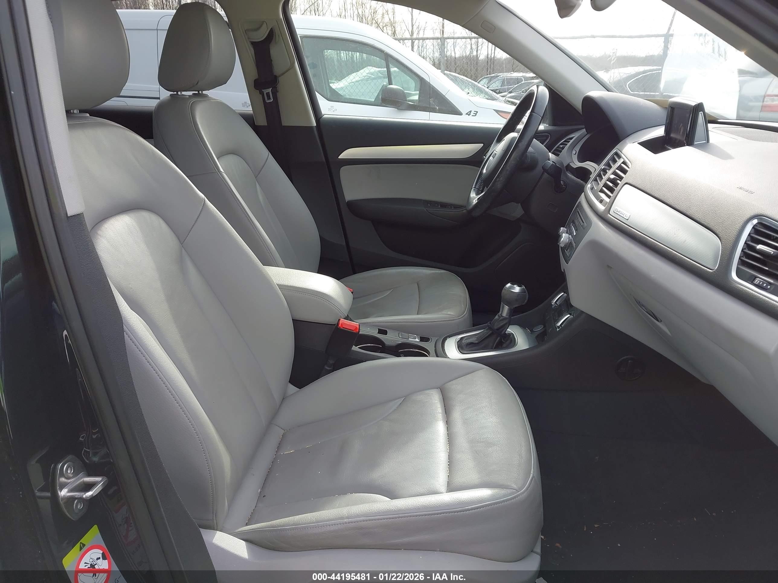 AUDI Q3 image 5