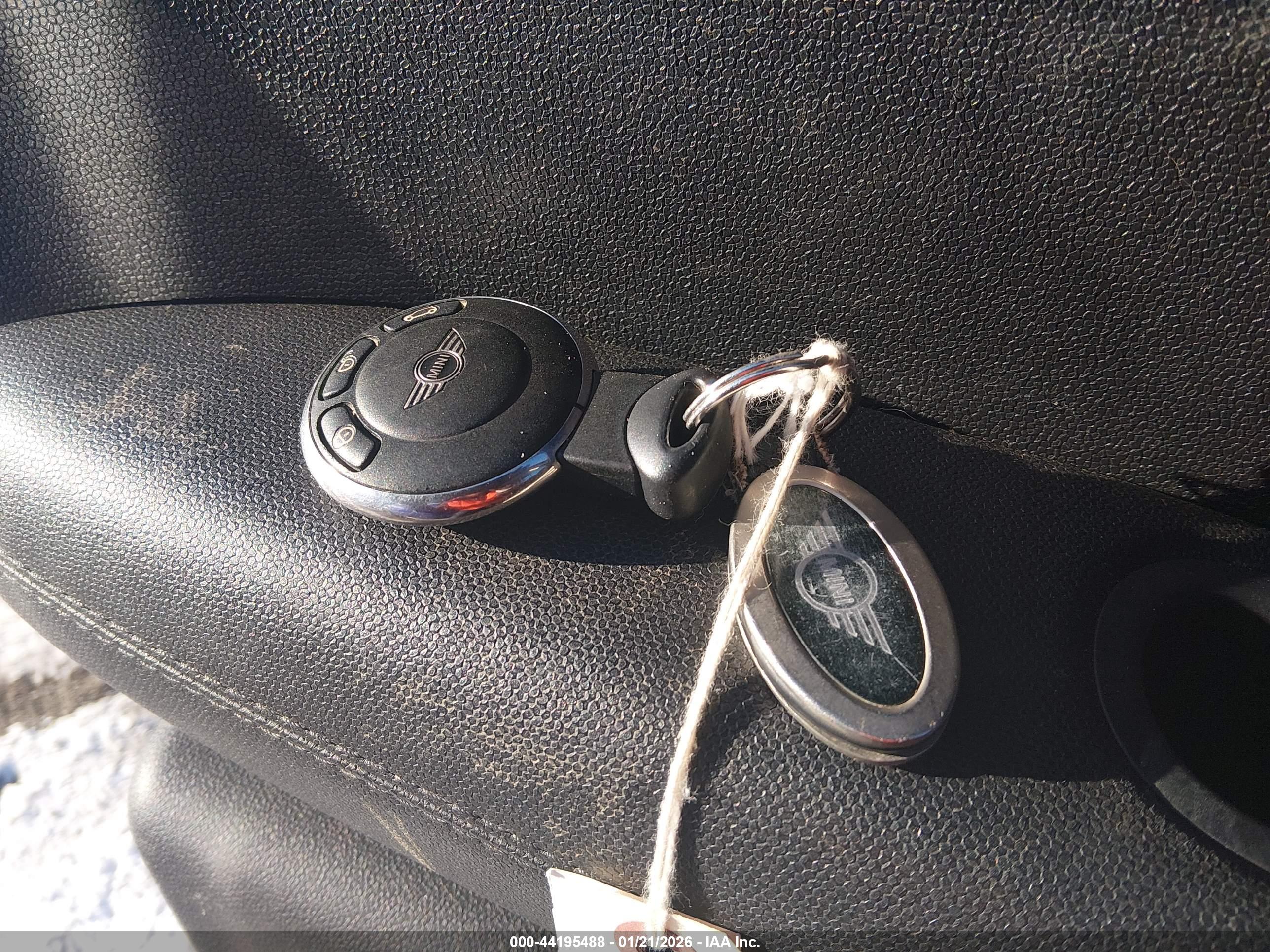 MINI COUNTRYMAN image 11
