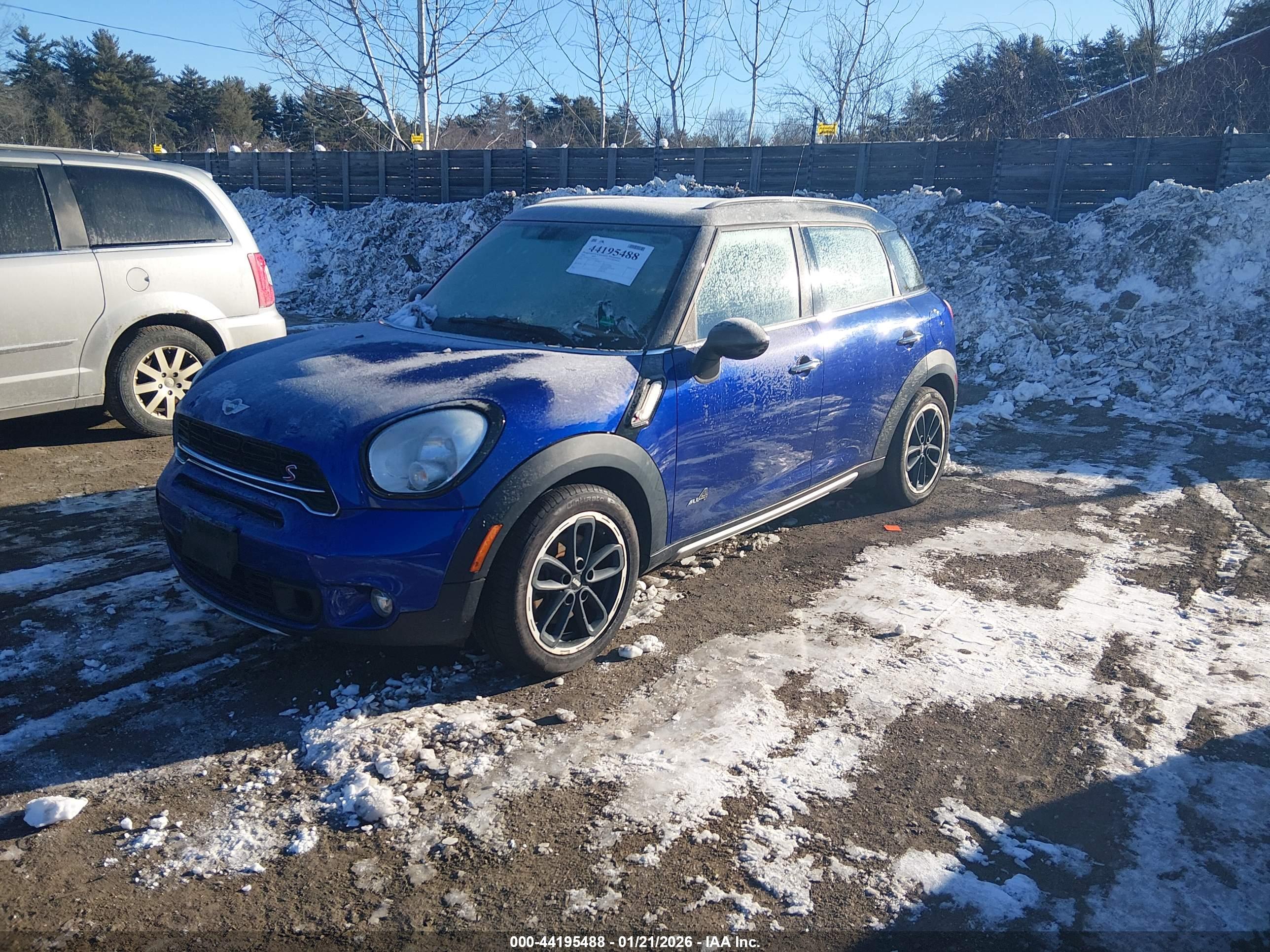MINI COUNTRYMAN image 2