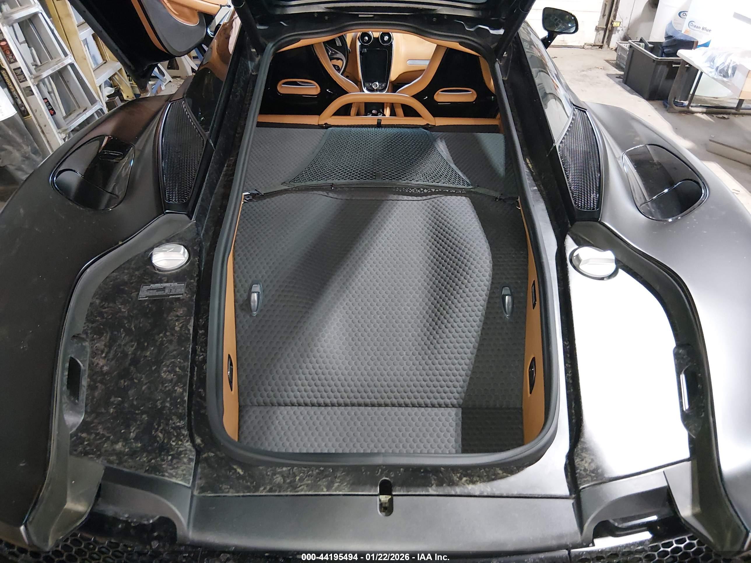 MCLAREN GT image 10