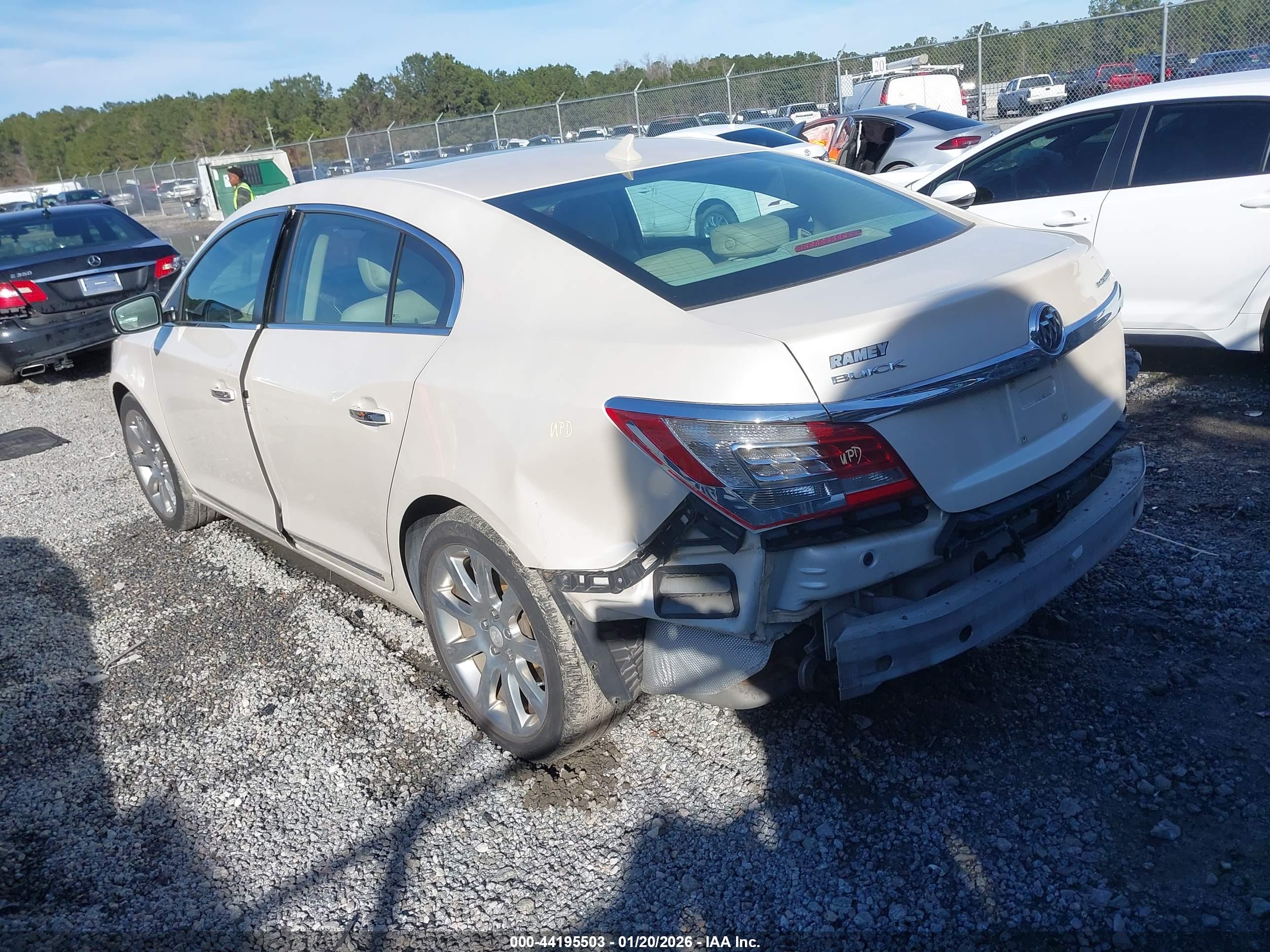 BUICK LACROSSE image 3