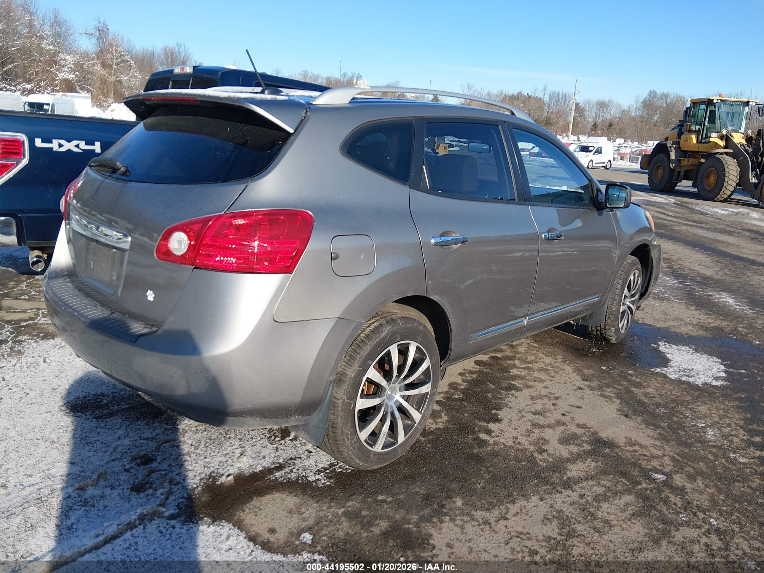 NISSAN ROGUE image 4