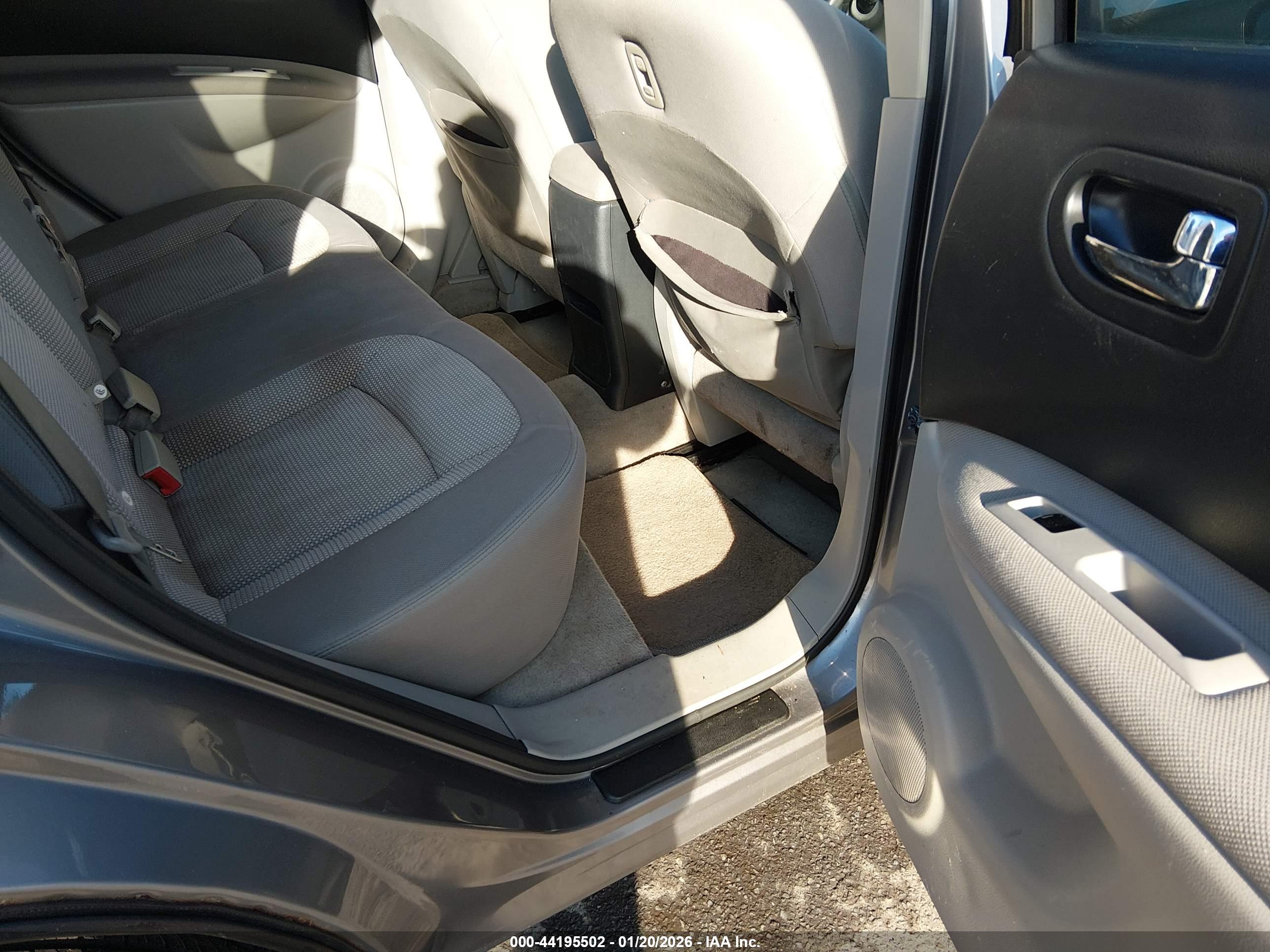 NISSAN ROGUE image 8