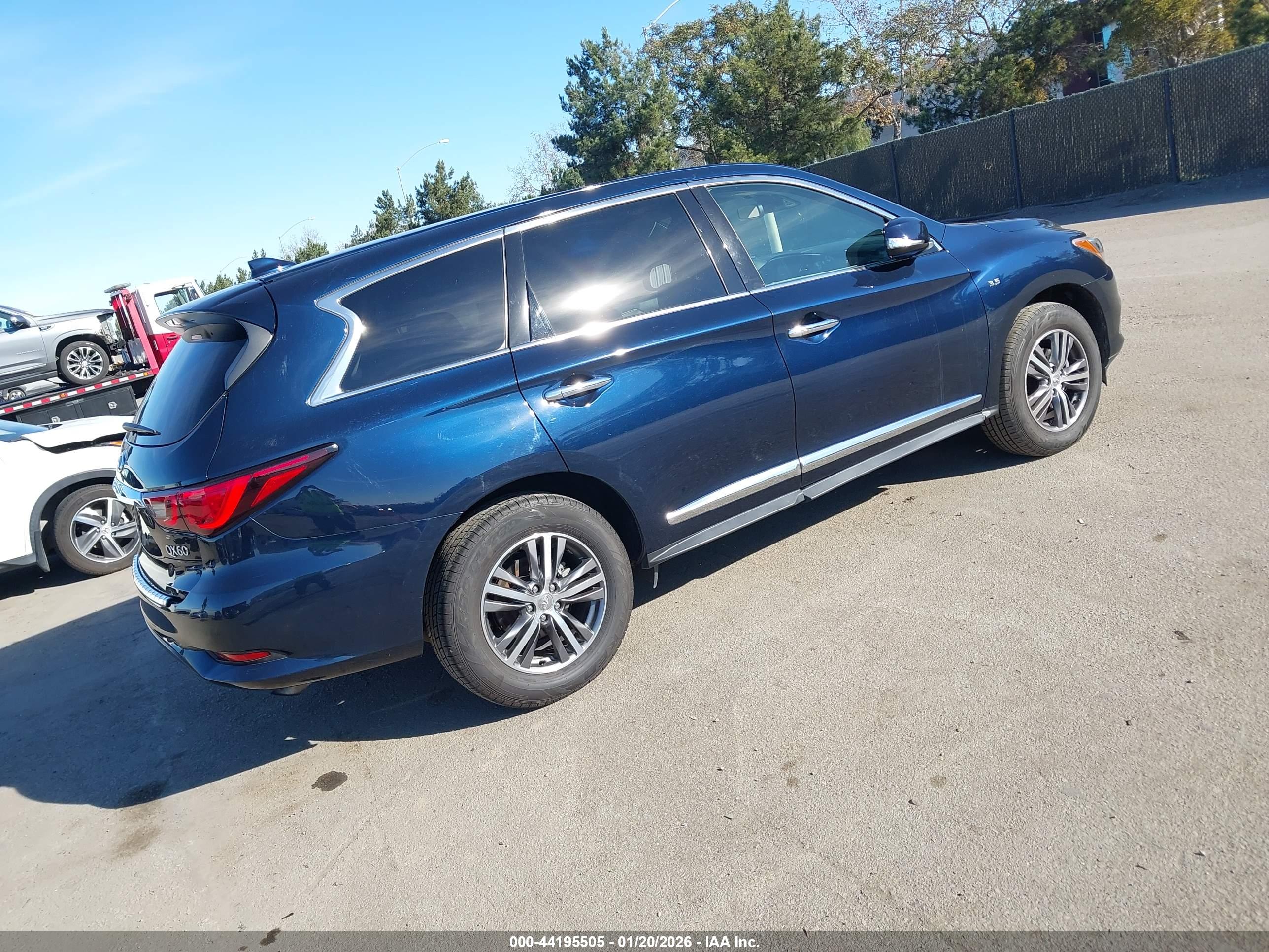 INFINITI QX60 image 4