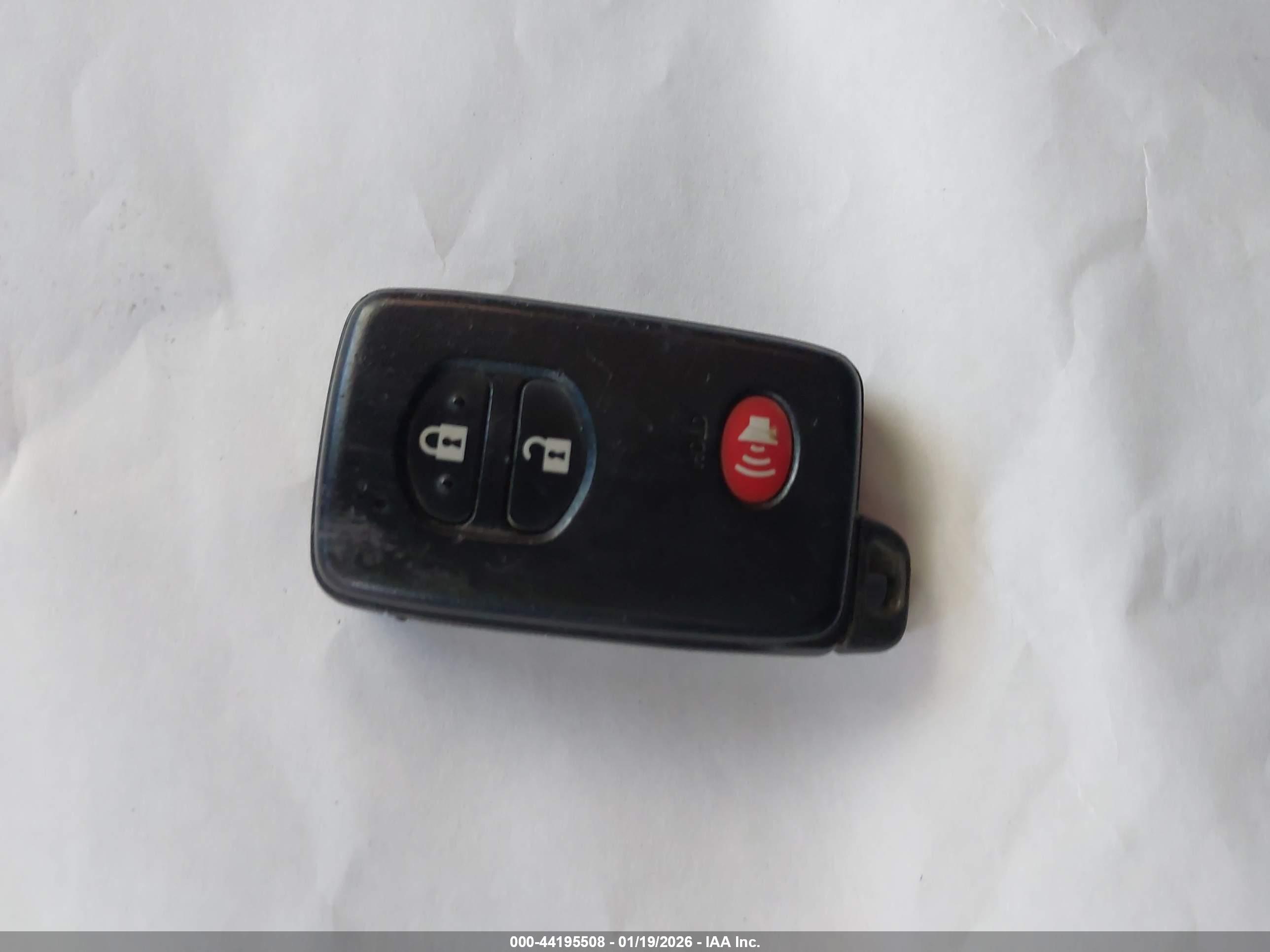 TOYOTA PRIUS image 11