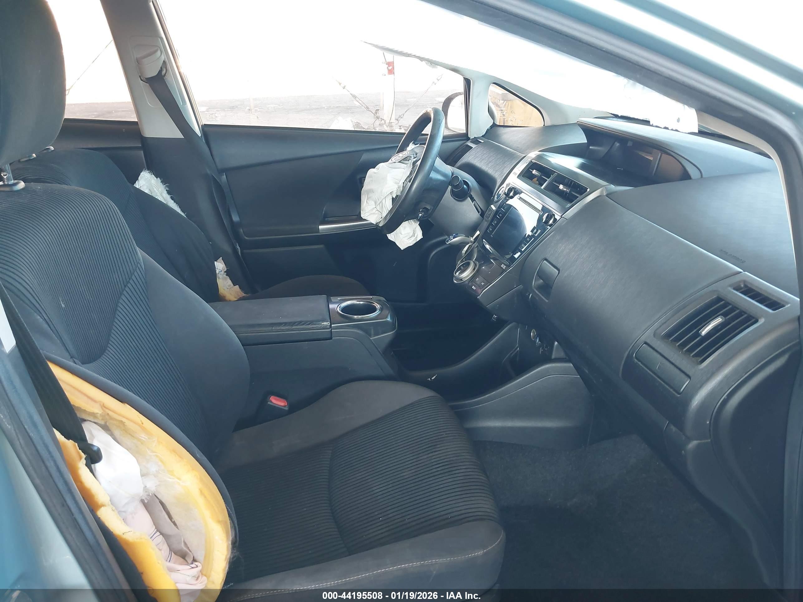 TOYOTA PRIUS image 5