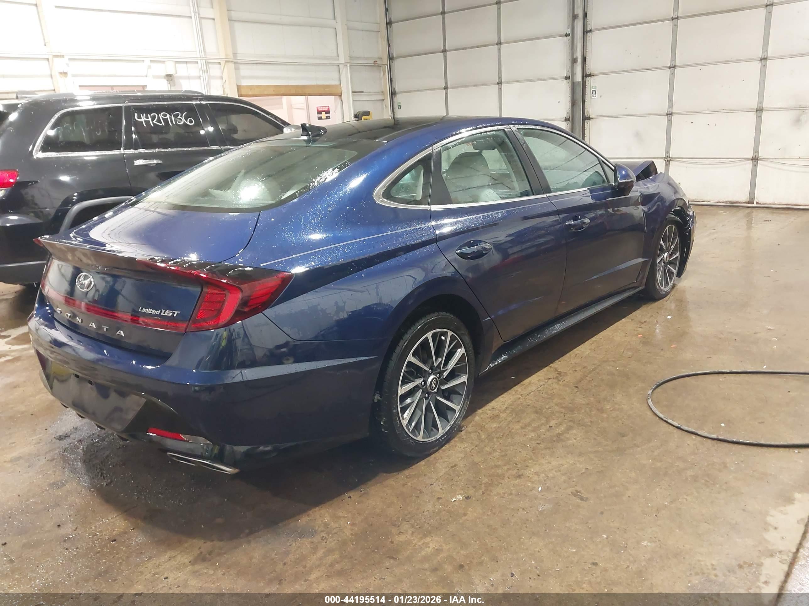 HYUNDAI SONATA image 4