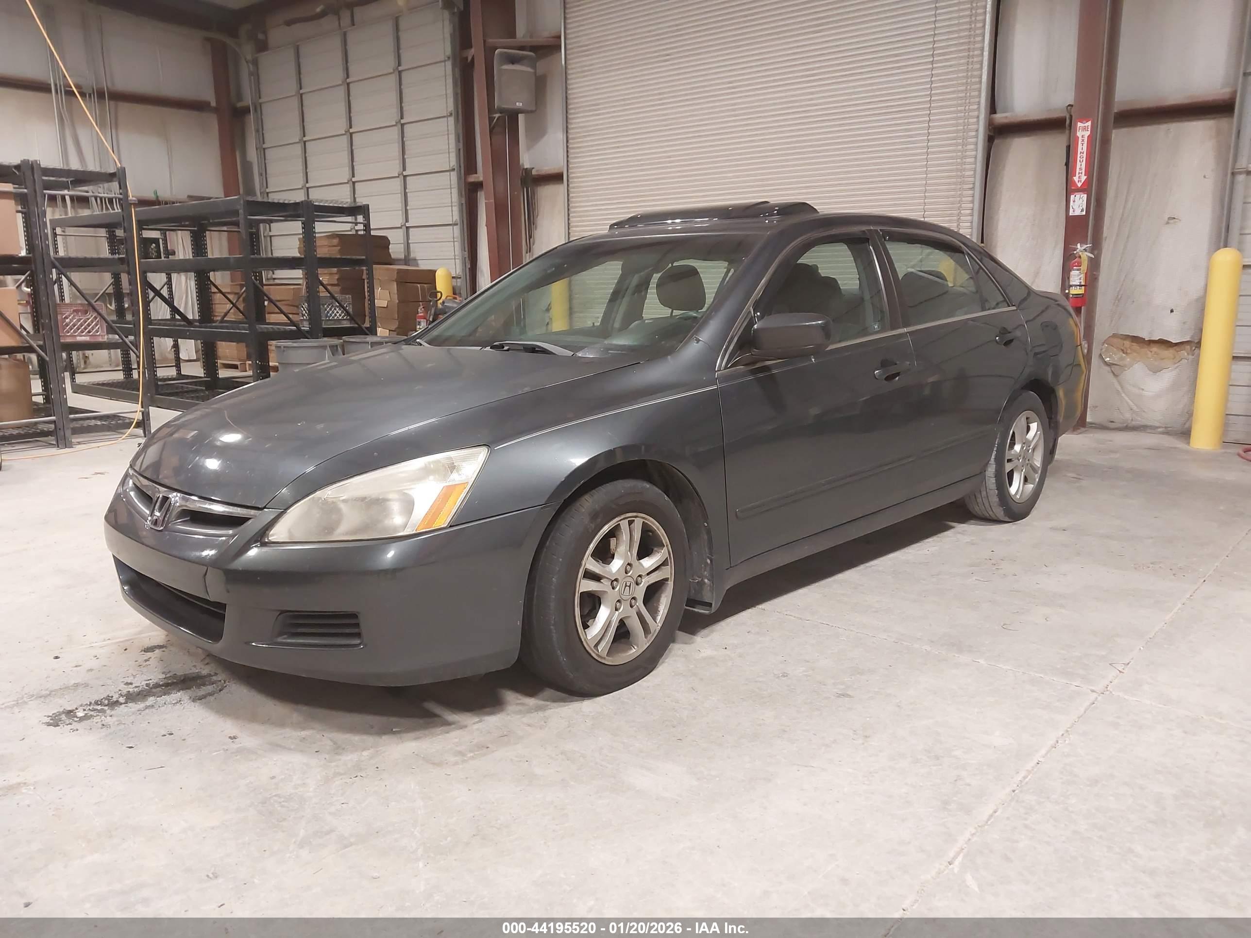 HONDA ACCORD image 2