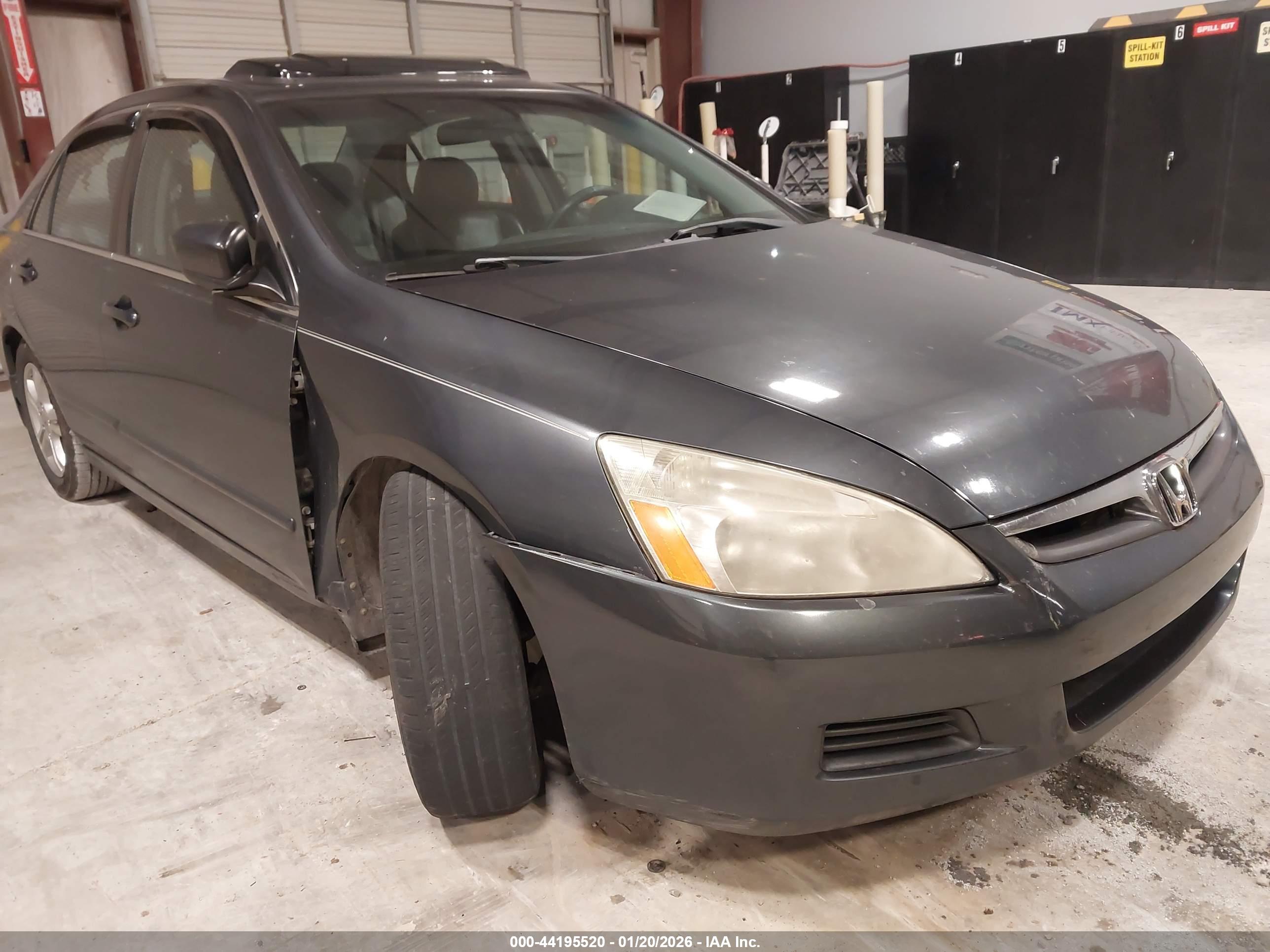 HONDA ACCORD image 6