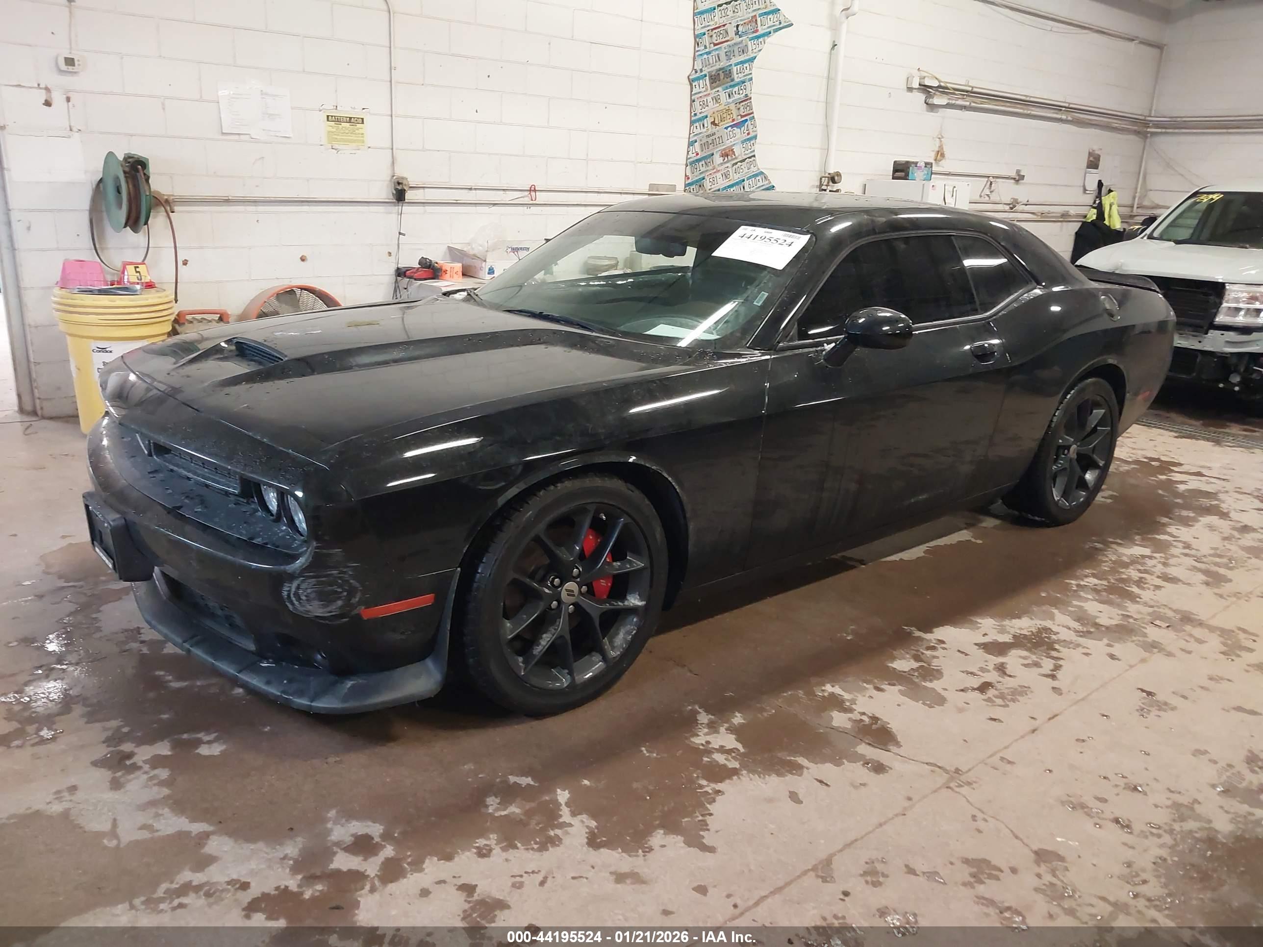 DODGE CHALLENGER image 2