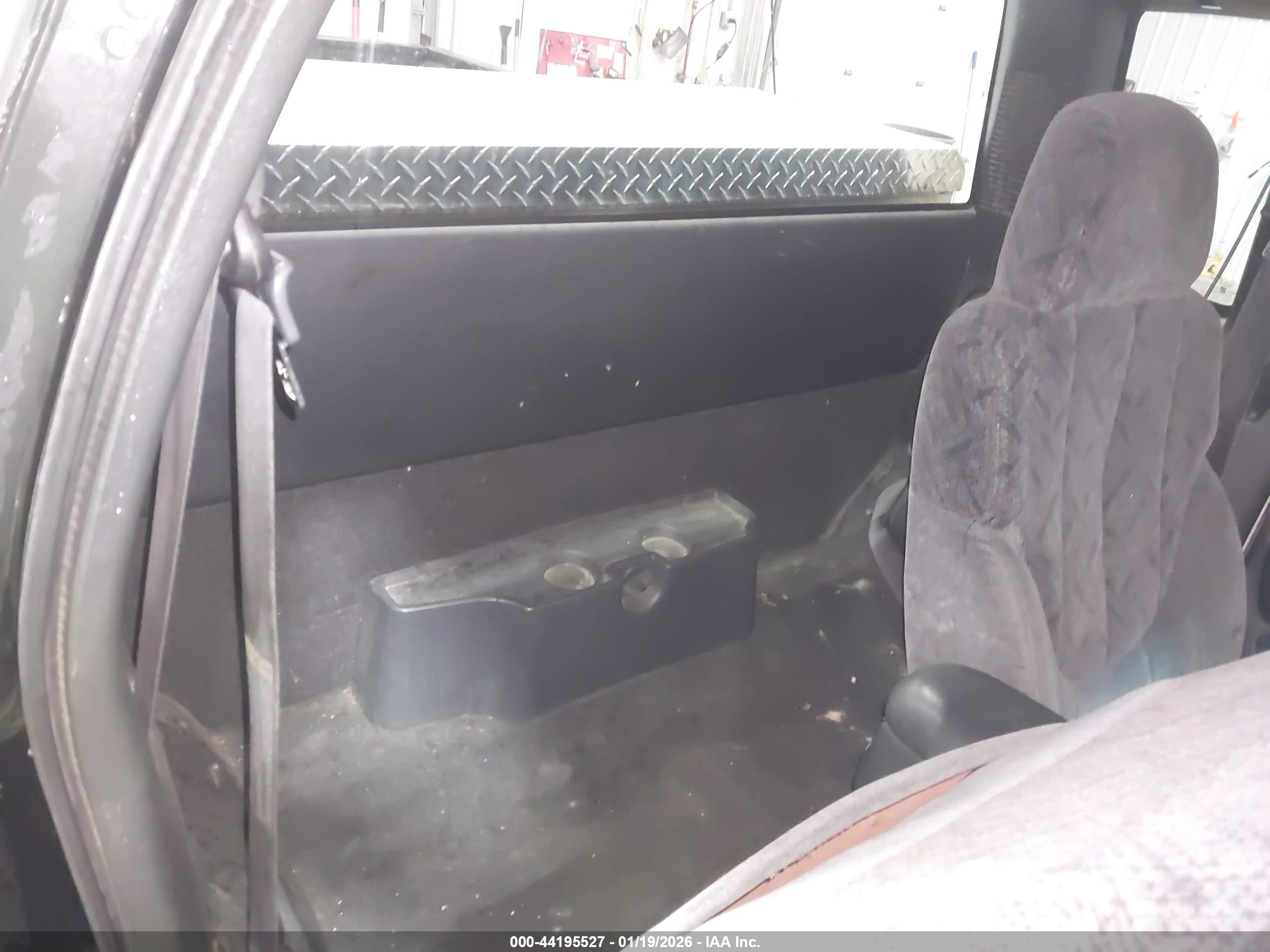 GMC SONOMA image 8