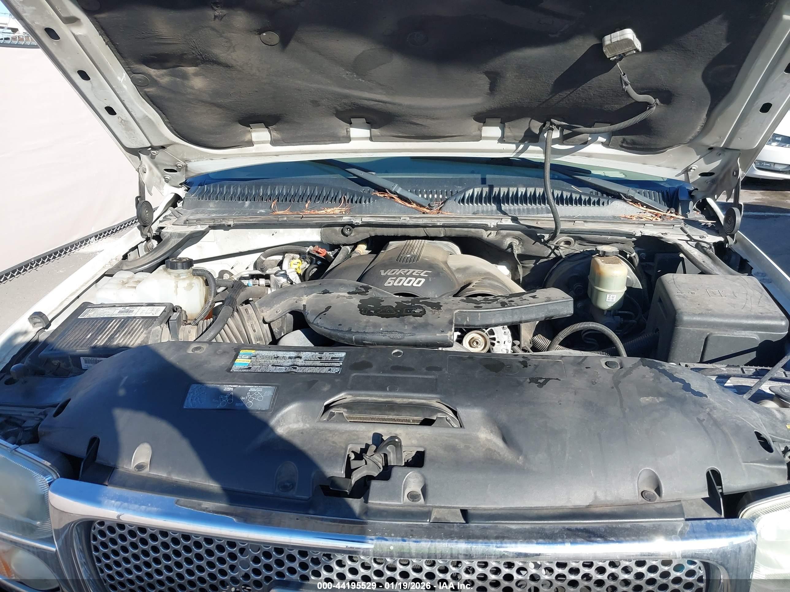 GMC YUKON image 10