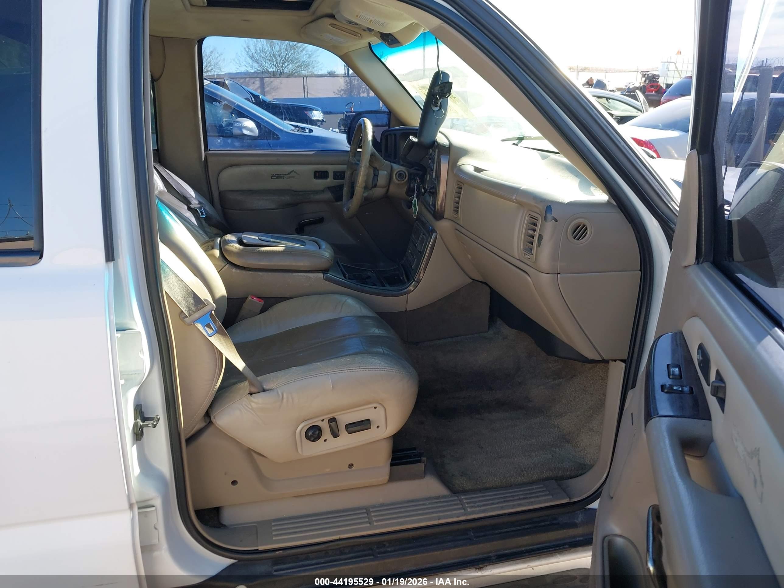 GMC YUKON image 5