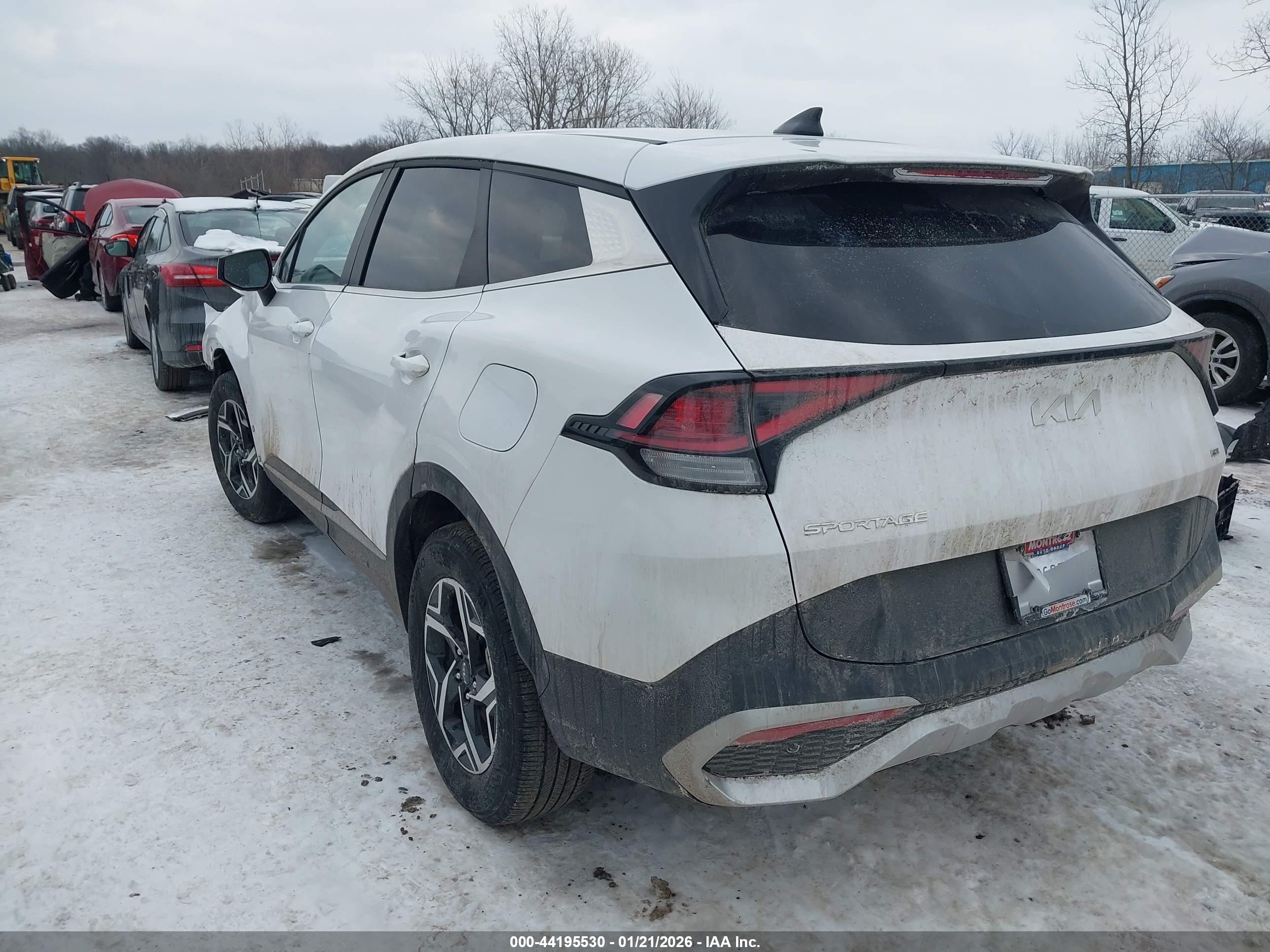 KIA SPORTAGE image 3