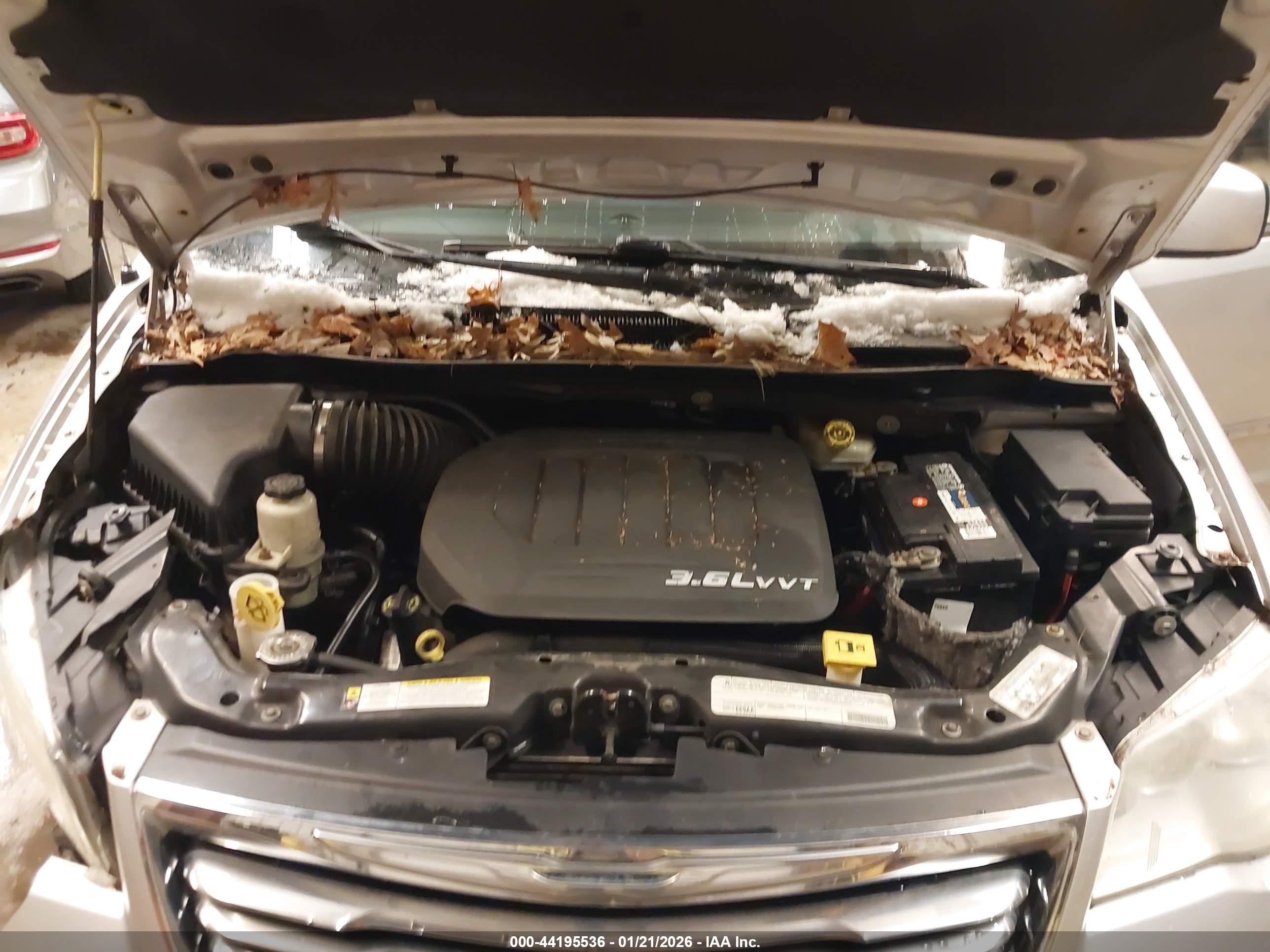 CHRYSLER TOWN image 10