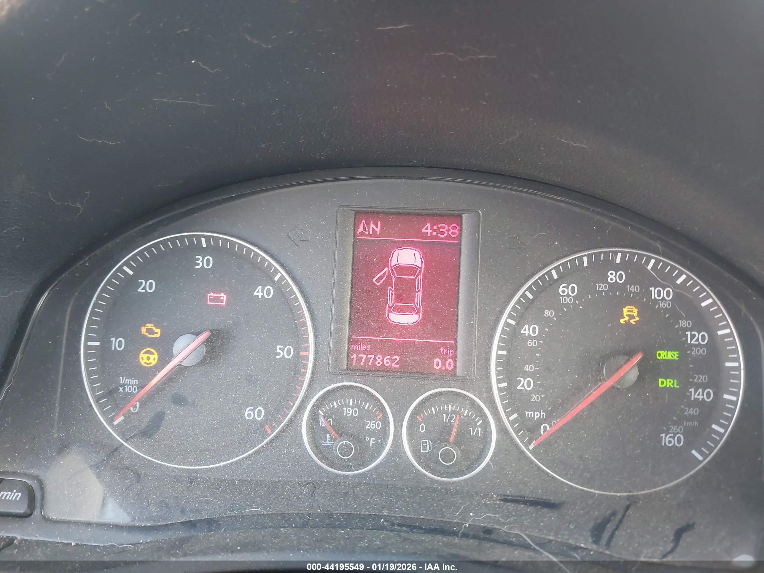 VOLKSWAGEN JETTA image 7