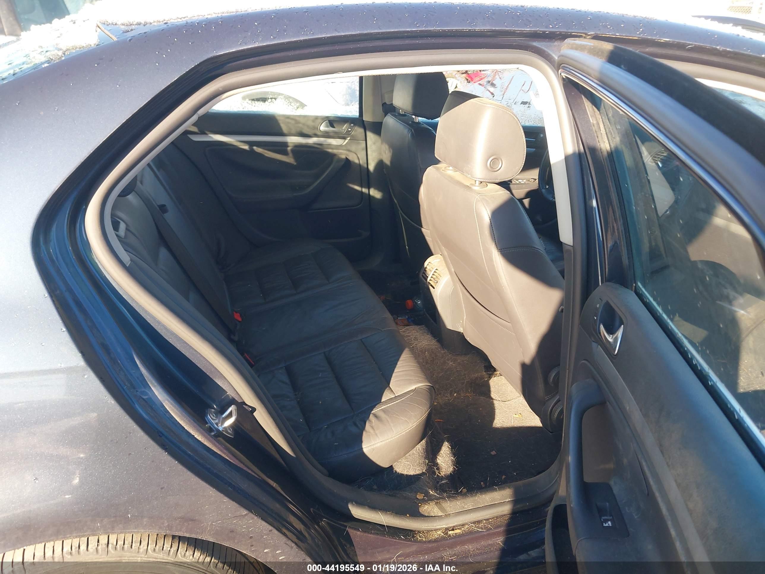 VOLKSWAGEN JETTA image 8