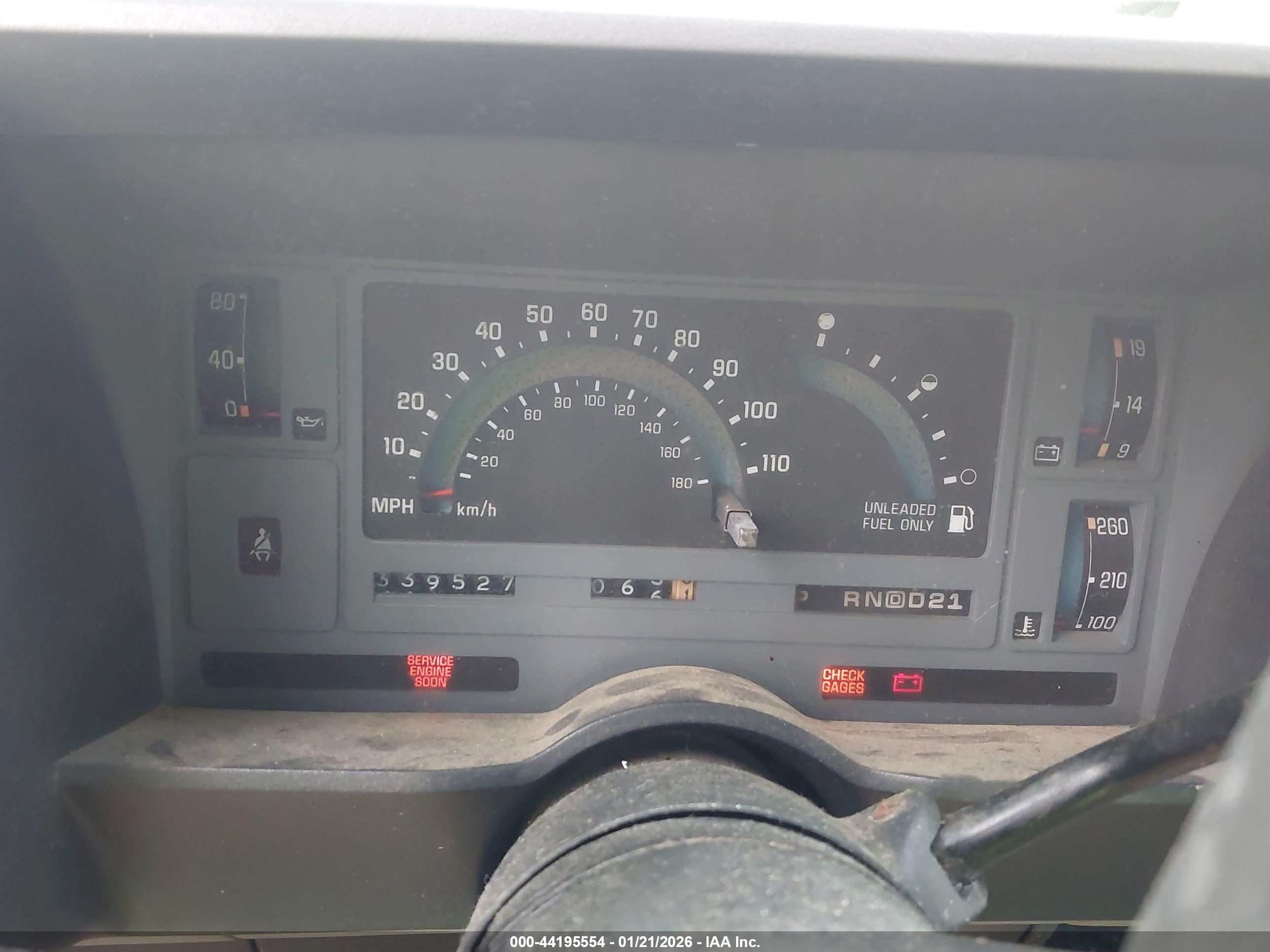 CHEVROLET BLAZER image 7