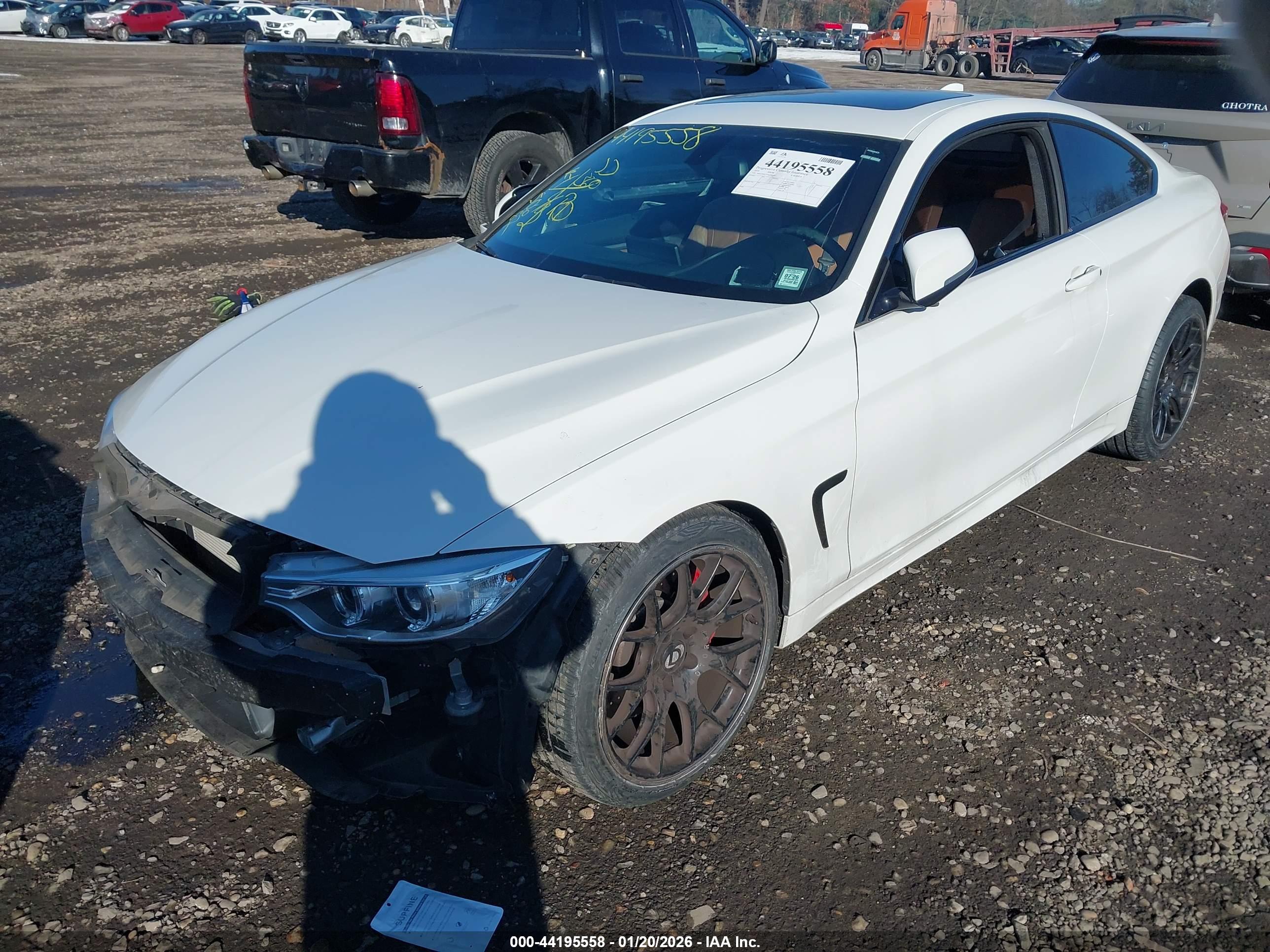 BMW 4 image 2
