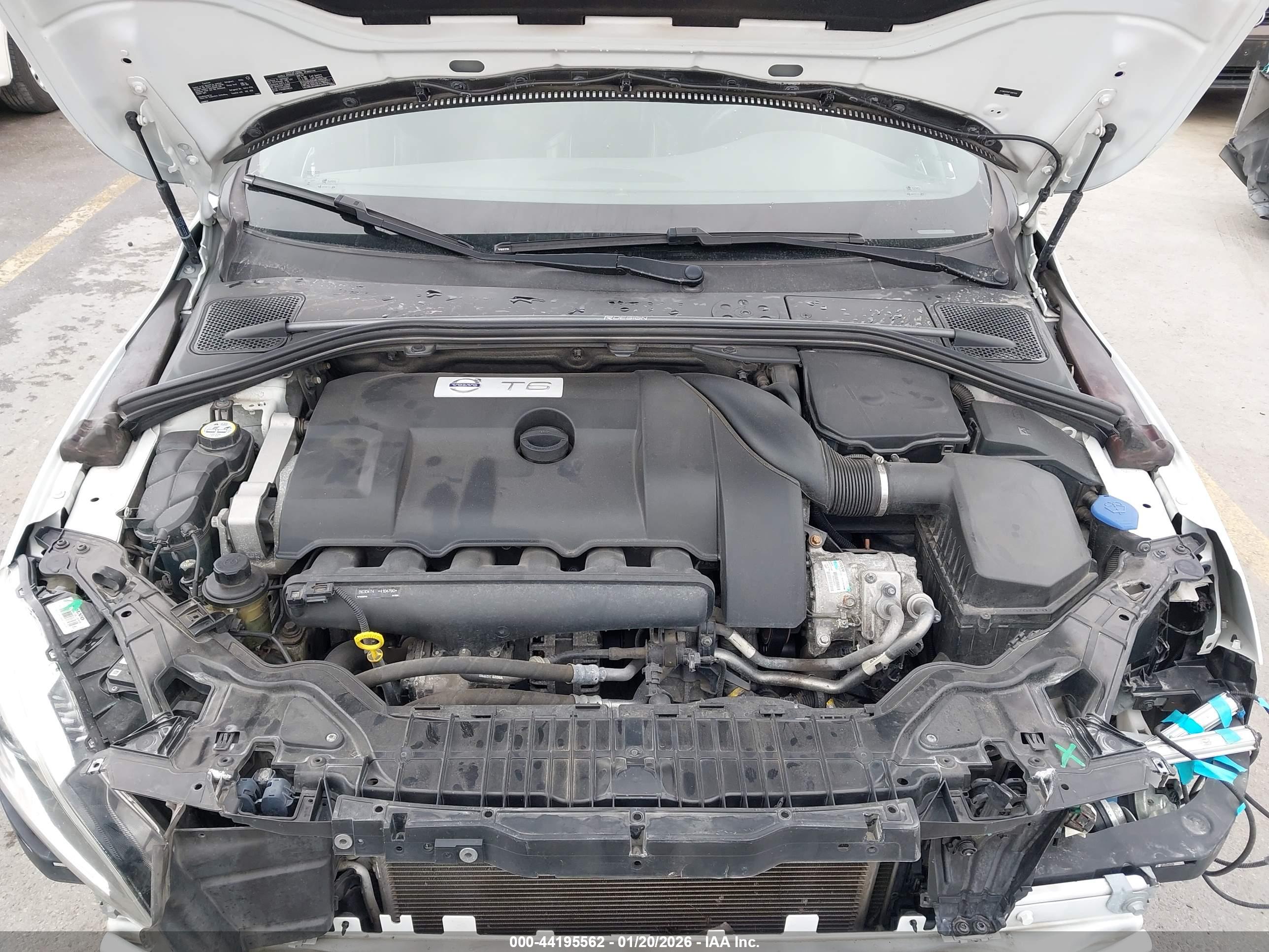 VOLVO S60 image 10