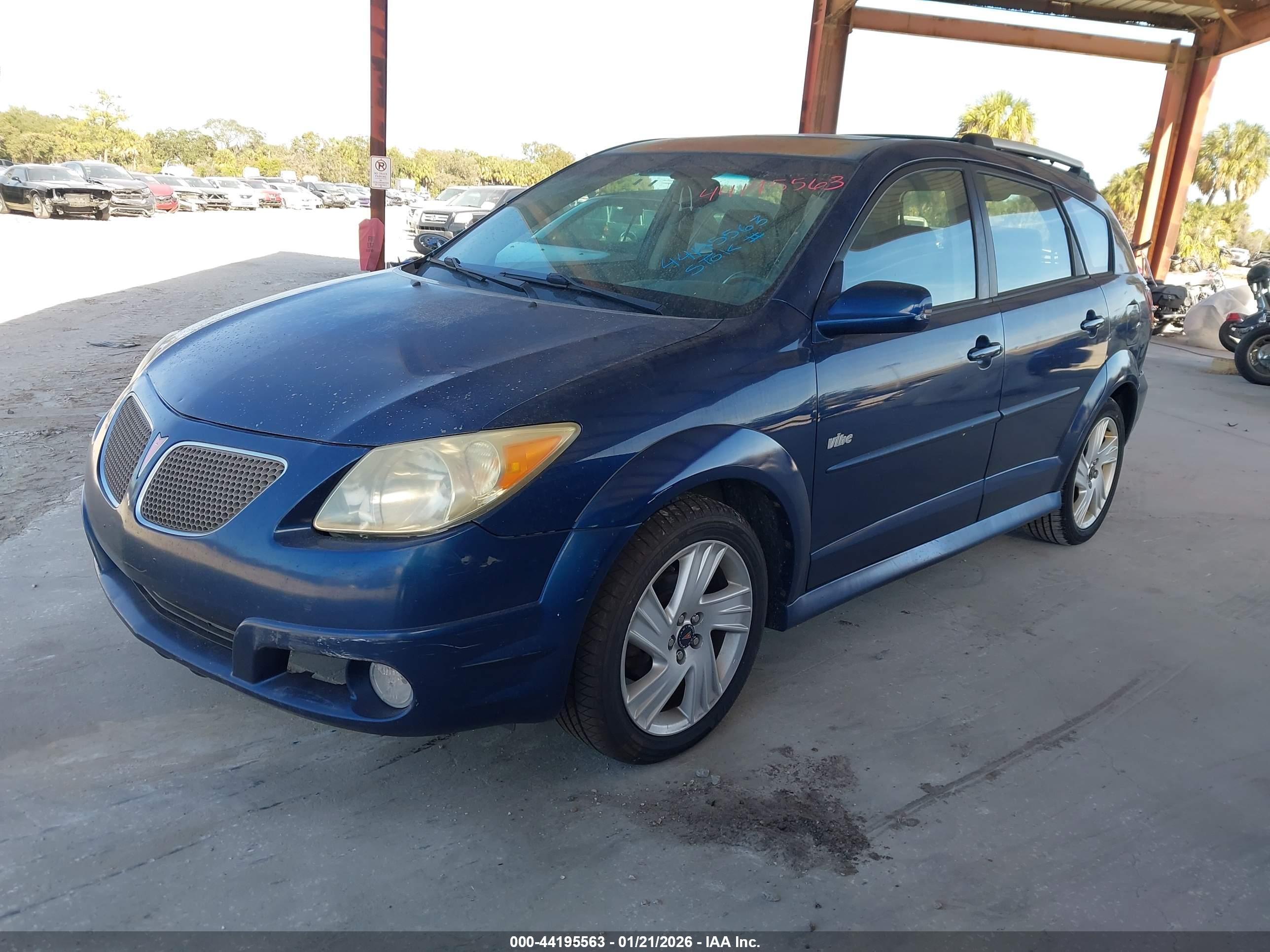 PONTIAC VIBE image 2