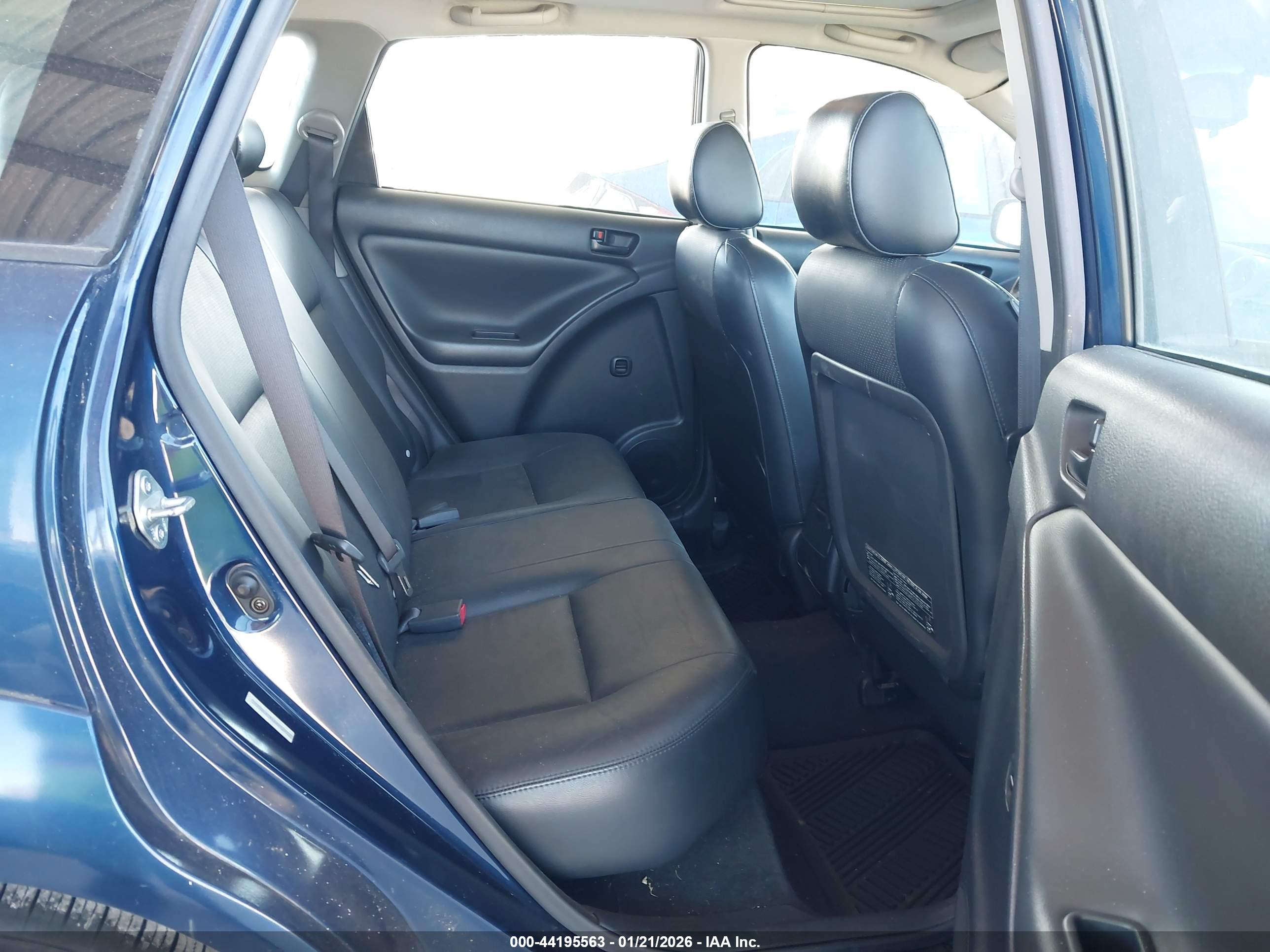 PONTIAC VIBE image 8