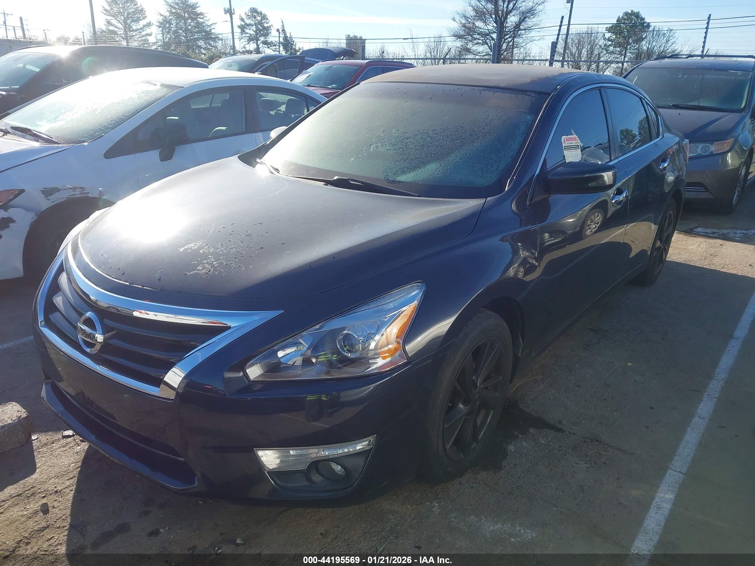 NISSAN ALTIMA image 2