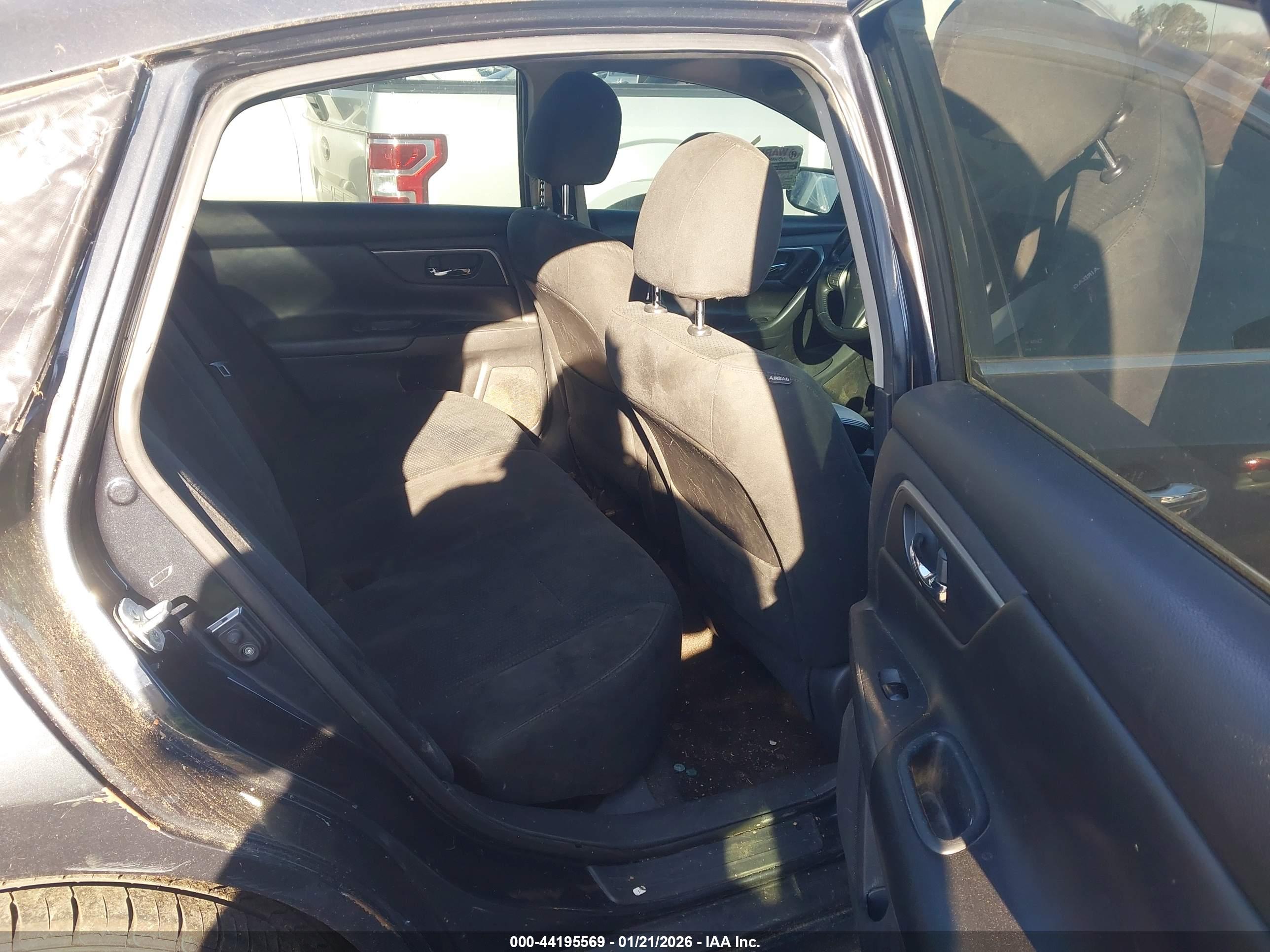 NISSAN ALTIMA image 8