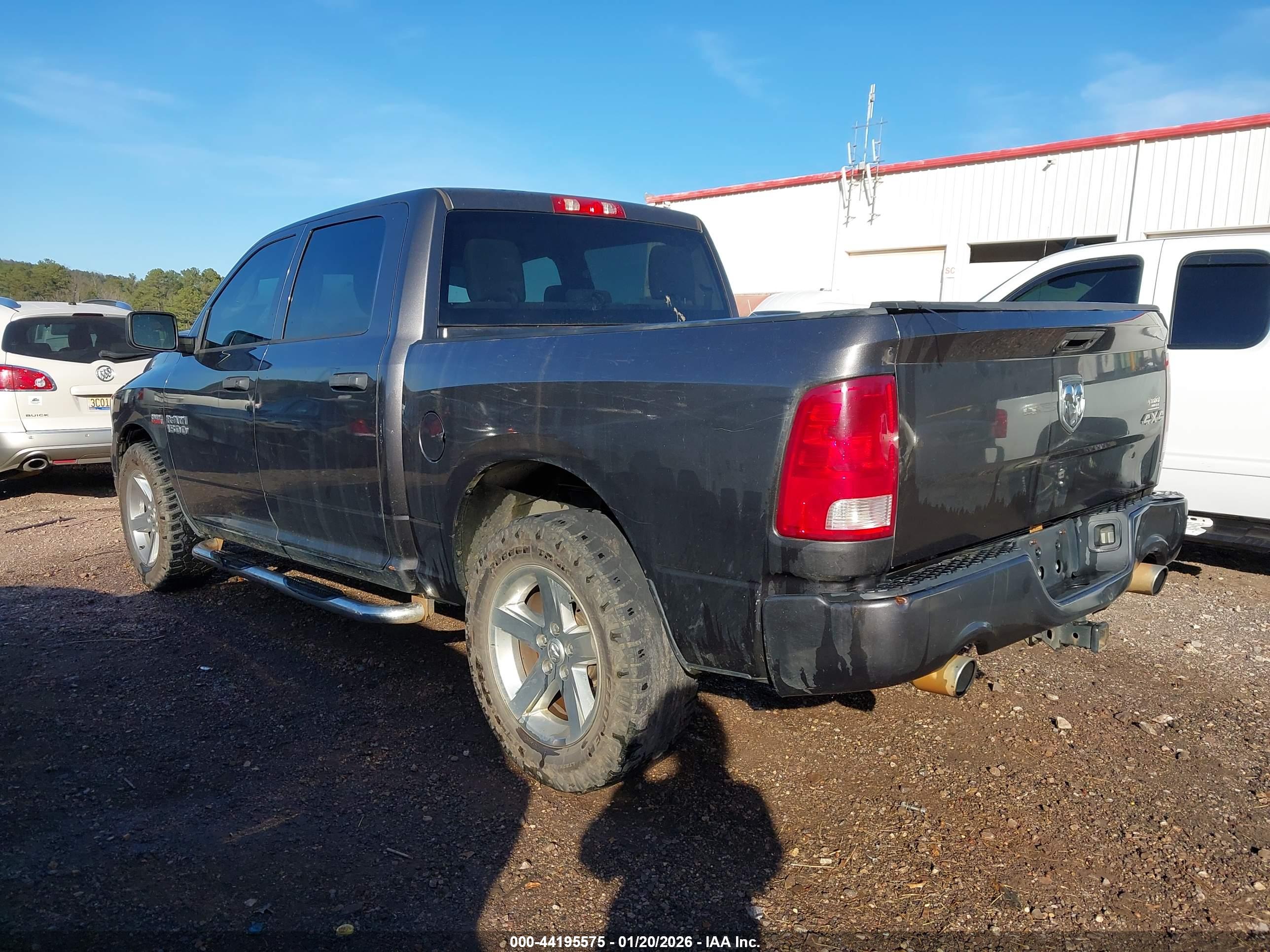 RAM 1500 image 3