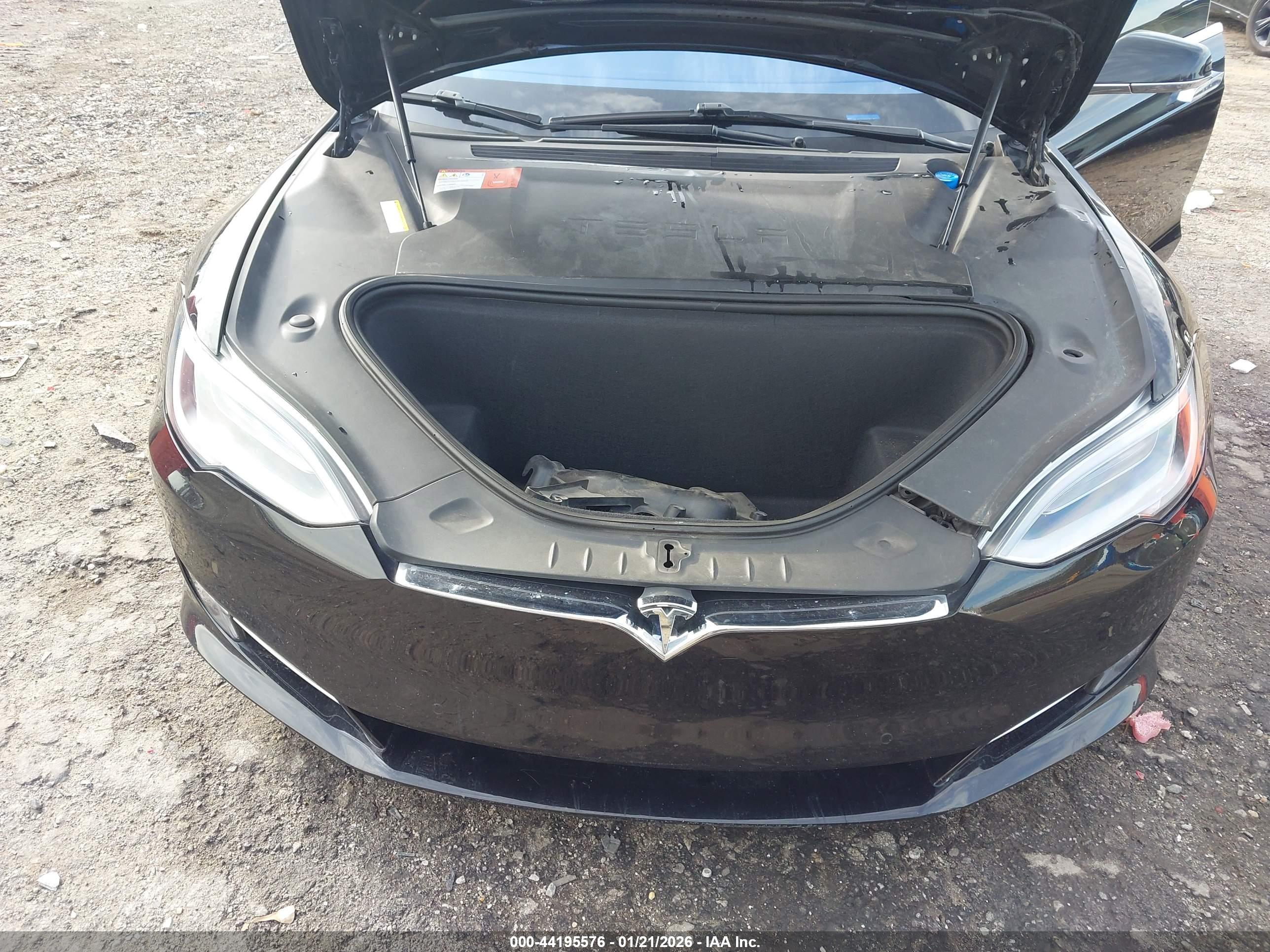 TESLA MODEL image 10