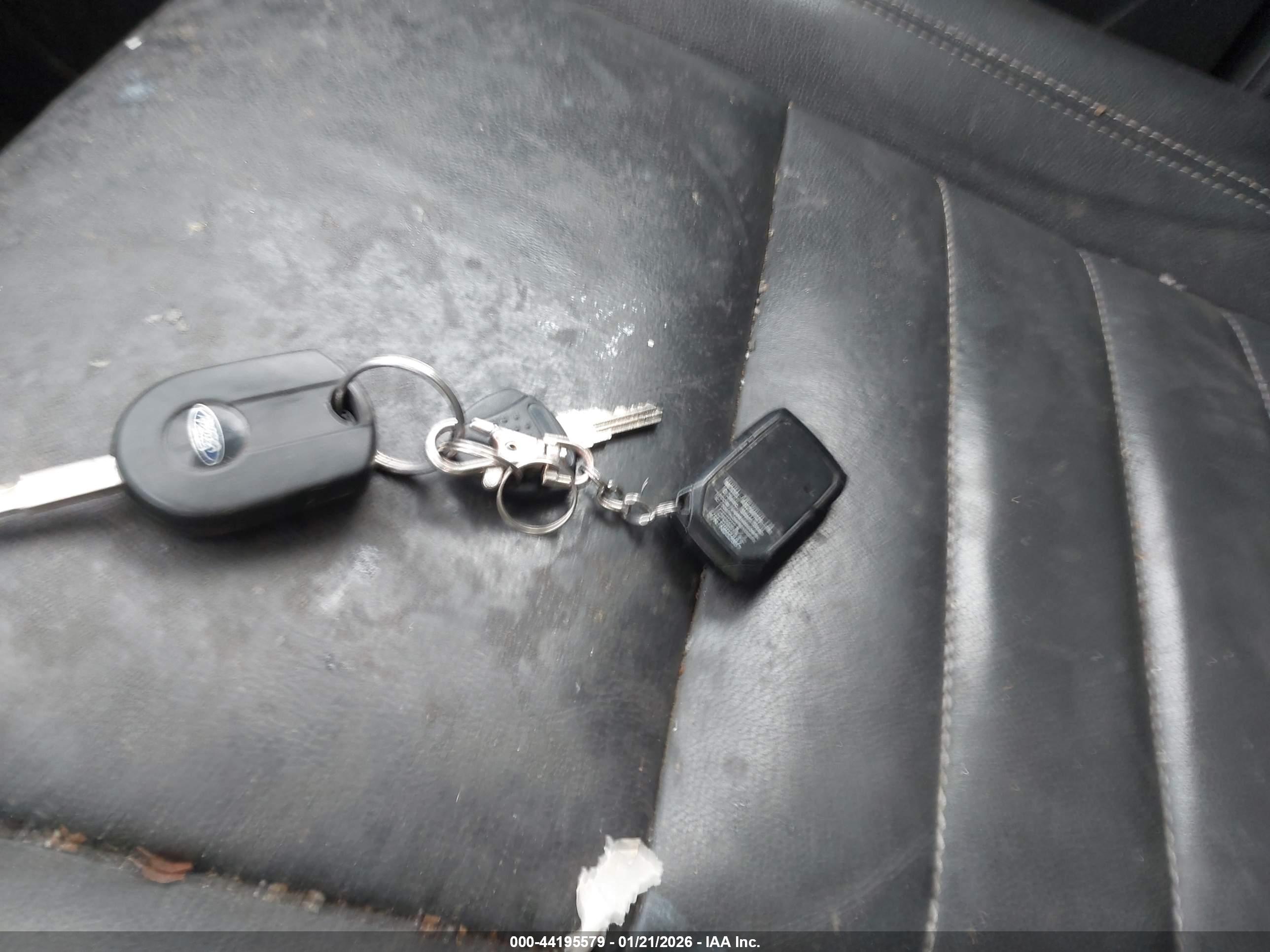 FORD ESCAPE image 11