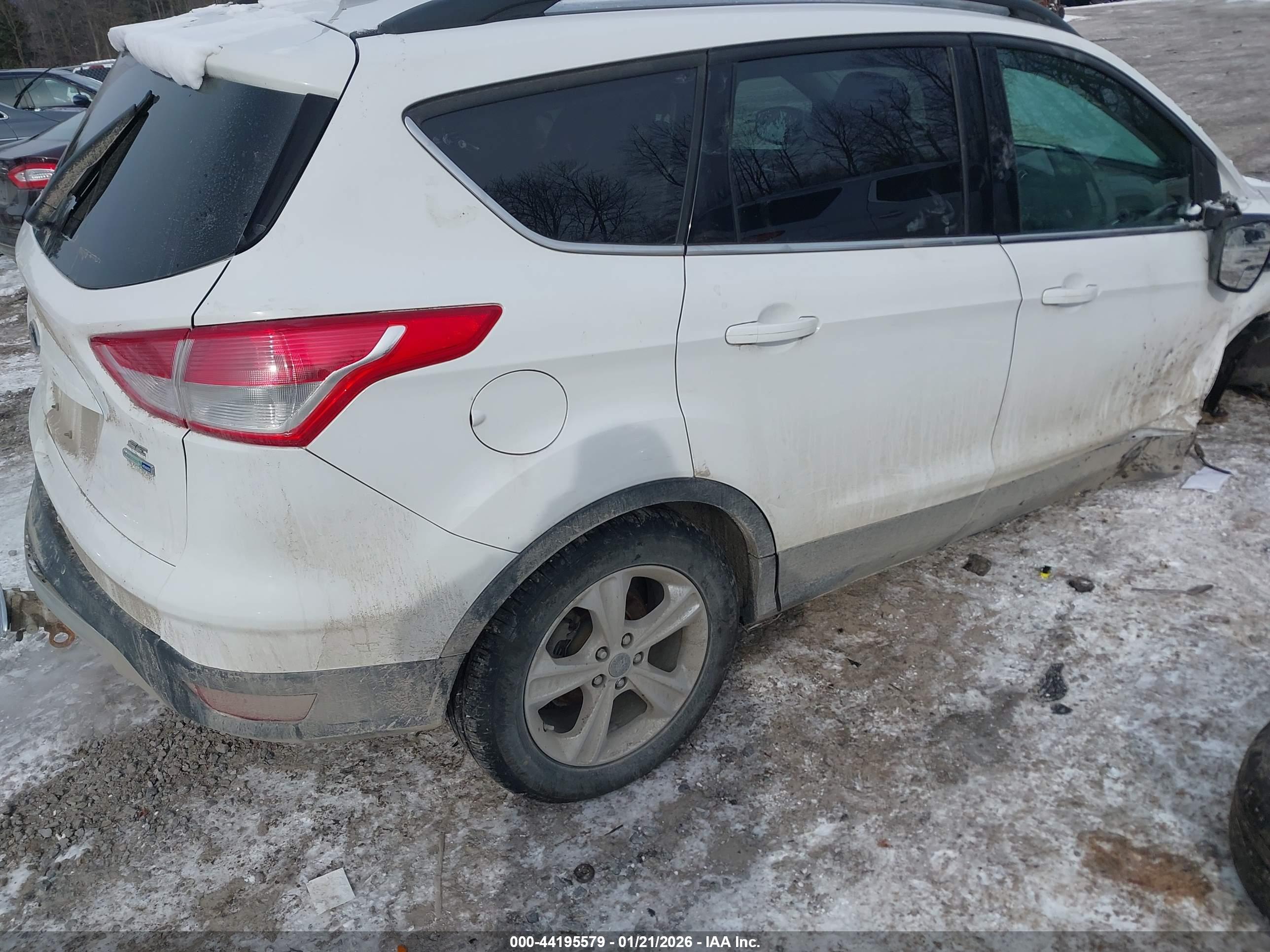 FORD ESCAPE image 4