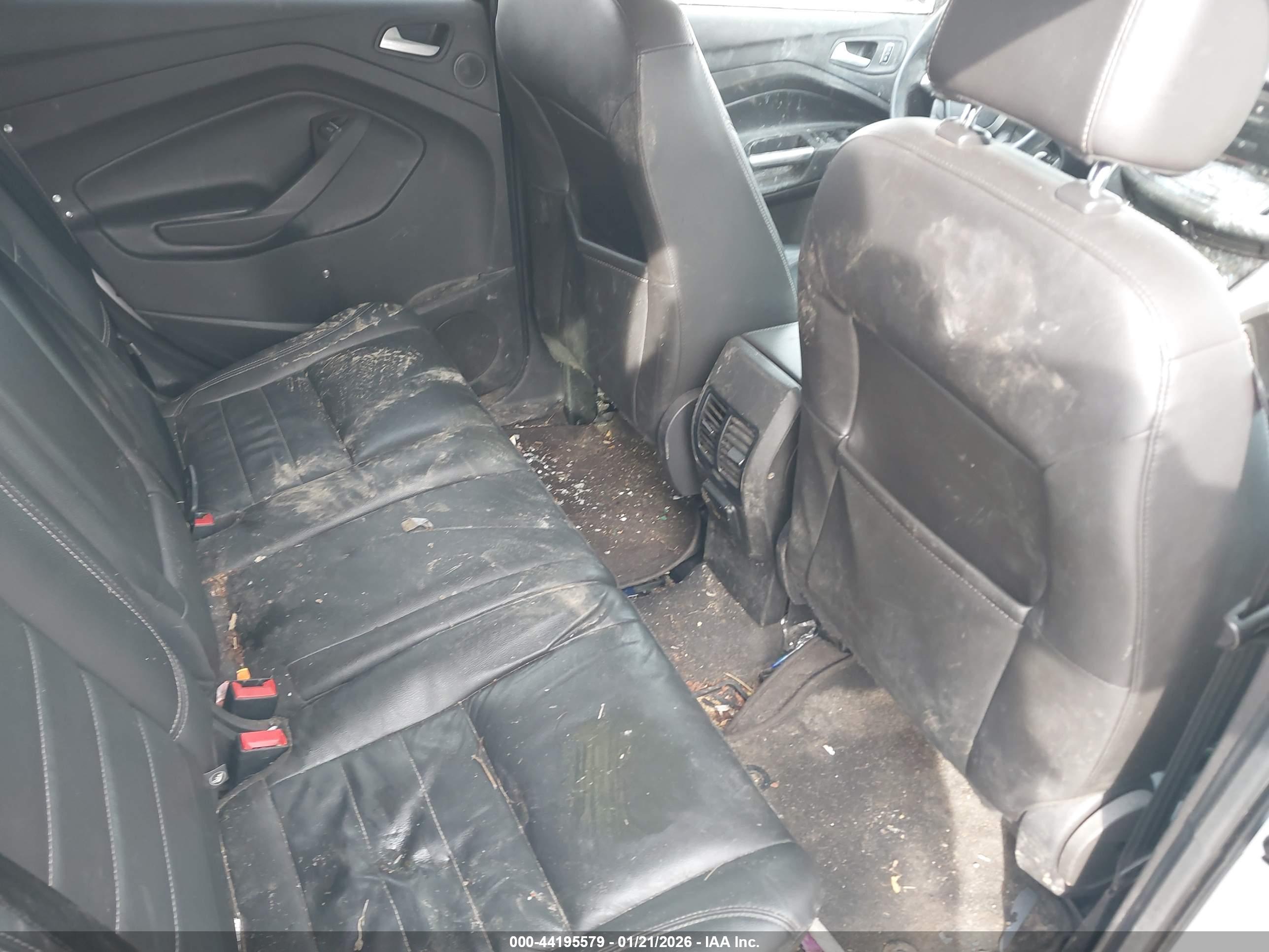 FORD ESCAPE image 8